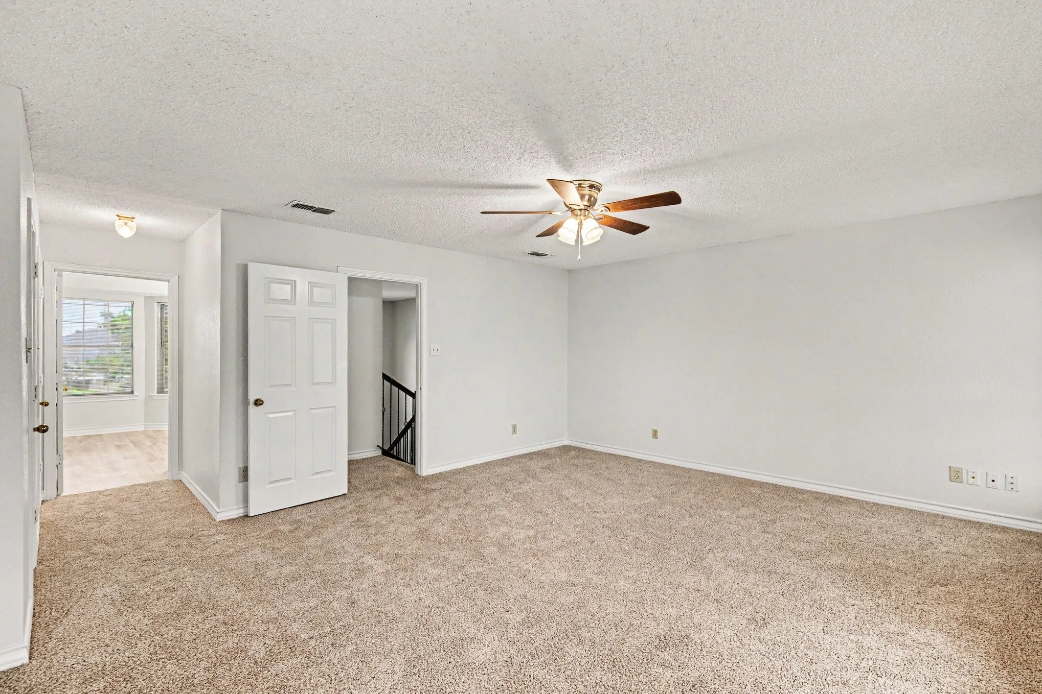 Single Family Residence For Sale in Tarrant County , 7654 Moss Court, North Richland Hills, Texas 76182, 4 Bedroom, 3 Bathroom, 2 Garage spaces, 2,333 Sqft, built in 1990, mls#21300528, Real Estate Agent in North Richland Hills, Homes For Sale in Tarrant county, Homes For Sale in North Richland Hills, Realtor in North Richland Hills Texas, Real Estate Brokerage Independent Realty Texas, Luminita Cordes Realtor