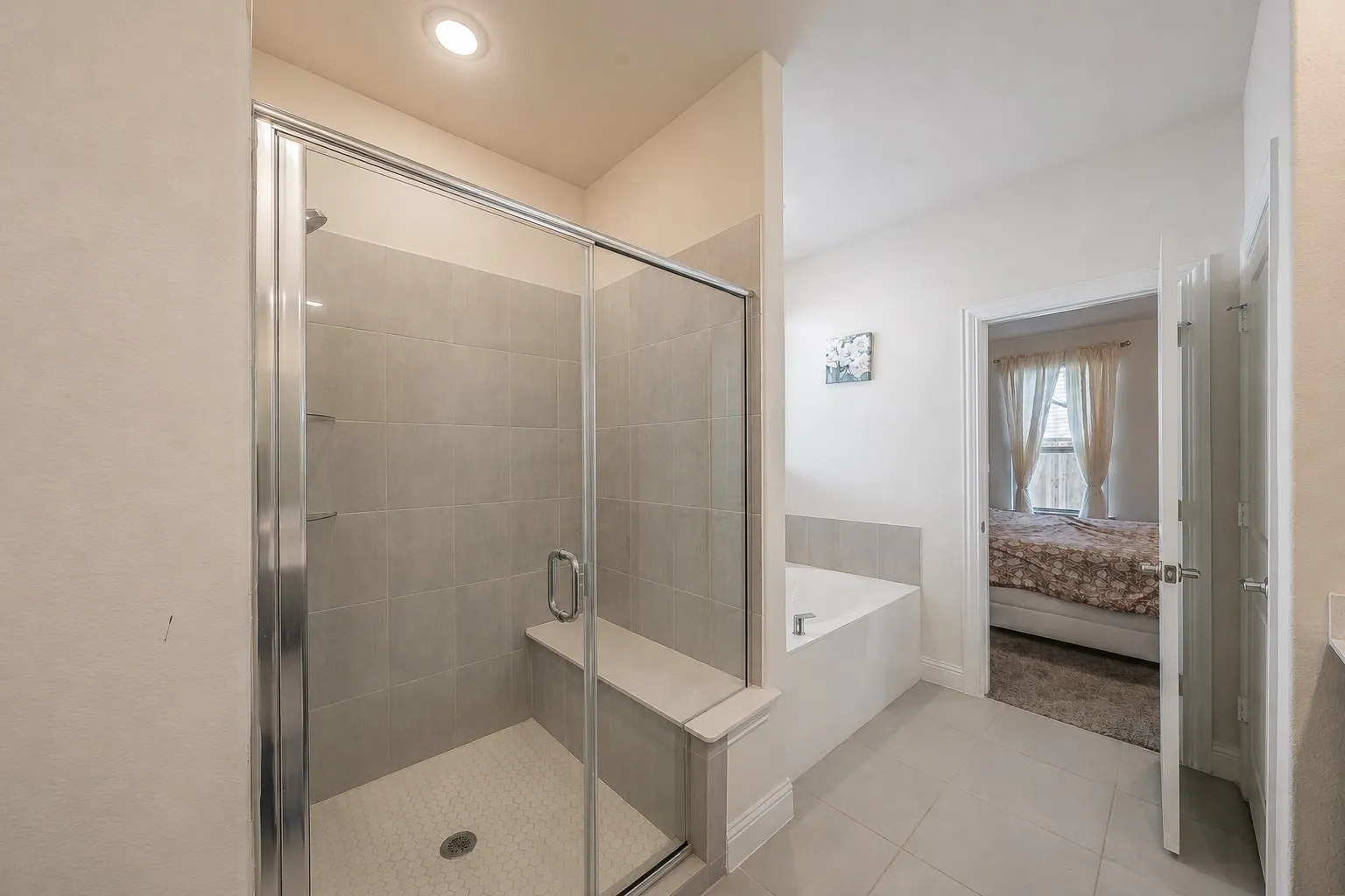 Single Family Residence For Sale in Denton County , 317 Brooklawn Avenue, Little Elm, Texas 75068, 4 Bedroom, 3 Bathroom, 2 Garage spaces, 3,045 Sqft, built in 2024, mls#21301060, Real Estate Agent in Little Elm, Homes For Sale in Denton county, Homes For Sale in Little Elm, Realtor in Little Elm Texas, Real Estate Brokerage Independent Realty Texas, Luminita Cordes Realtor