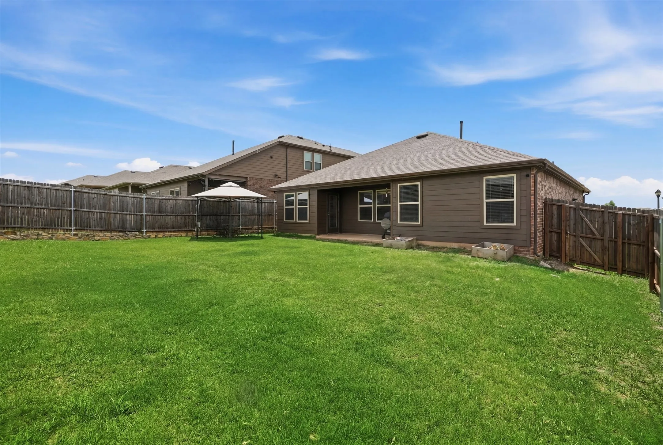 Single Family Residence For Sale in Kaufman County , 2424 Wildhaven Road, Crandall, Texas 75114, 3 Bedroom, 2 Bathroom, 2 Garage spaces, 1,521 Sqft, built in 2021, mls#21301078, Real Estate Agent in Crandall, Homes For Sale in Kaufman county, Homes For Sale in Crandall, Realtor in Crandall Texas, Real Estate Brokerage Independent Realty Texas, Luminita Cordes Realtor