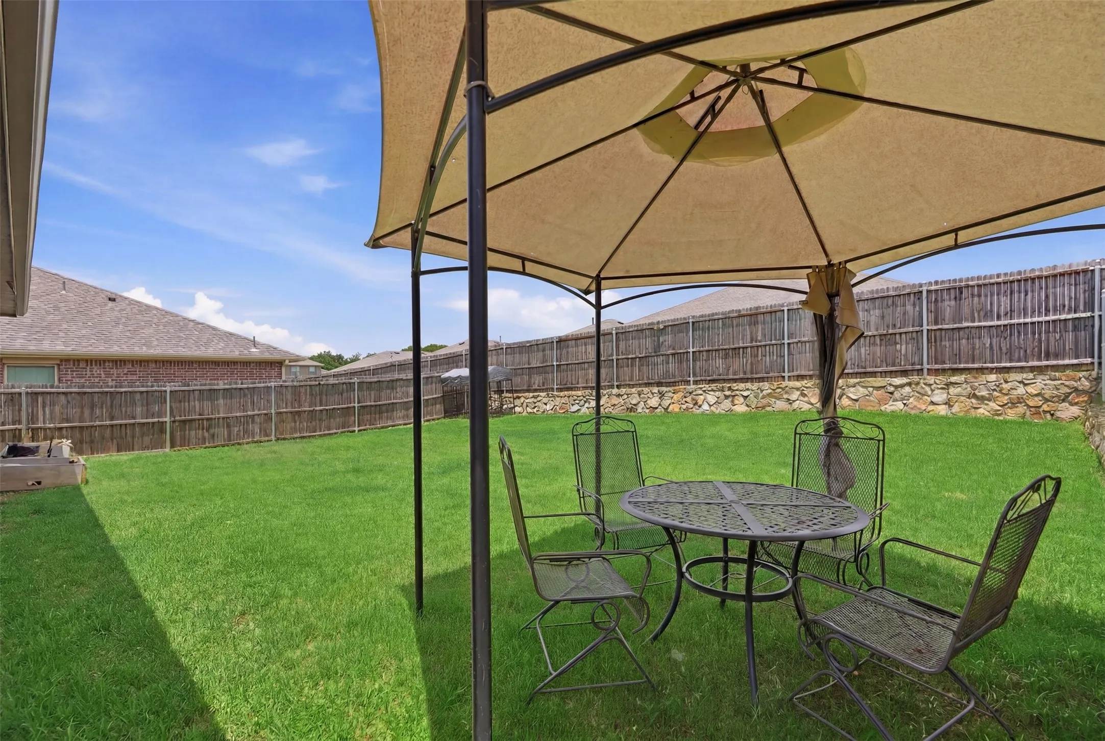 Single Family Residence For Sale in Kaufman County , 2424 Wildhaven Road, Crandall, Texas 75114, 3 Bedroom, 2 Bathroom, 2 Garage spaces, 1,521 Sqft, built in 2021, mls#21301078, Real Estate Agent in Crandall, Homes For Sale in Kaufman county, Homes For Sale in Crandall, Realtor in Crandall Texas, Real Estate Brokerage Independent Realty Texas, Luminita Cordes Realtor
