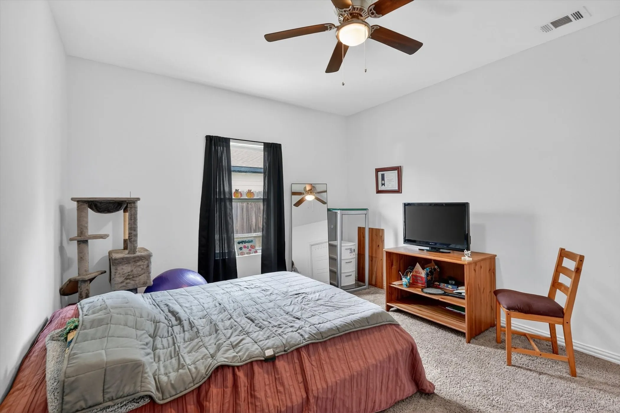 Single Family Residence For Sale in Dallas County , 4552 Corregidor Street, Dallas, Texas 75216, 3 Bedroom, 3 Bathroom, Garage spaces, 1,976 Sqft, built in 2022, mls#21286202, Real Estate Agent in Dallas, Homes For Sale in Dallas county, Homes For Sale in Dallas, Realtor in Dallas Texas, Real Estate Brokerage Independent Realty Texas, Luminita Cordes Realtor