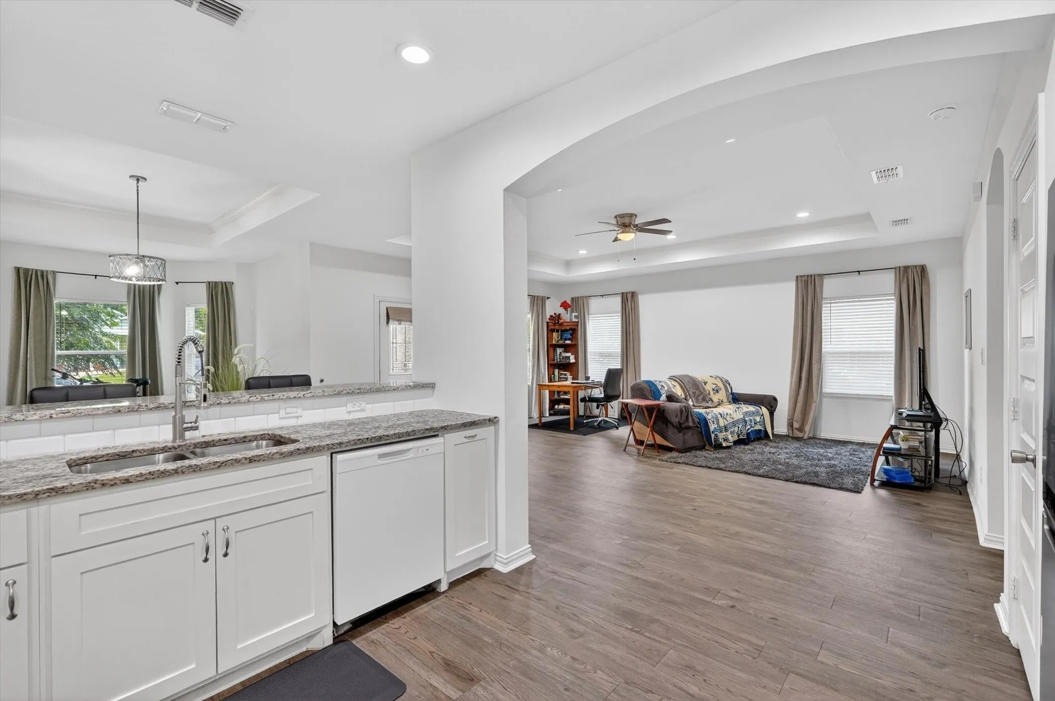 Single Family Residence For Sale in Dallas County , 4552 Corregidor Street, Dallas, Texas 75216, 3 Bedroom, 3 Bathroom, Garage spaces, 1,976 Sqft, built in 2022, mls#21286202, Real Estate Agent in Dallas, Homes For Sale in Dallas county, Homes For Sale in Dallas, Realtor in Dallas Texas, Real Estate Brokerage Independent Realty Texas, Luminita Cordes Realtor