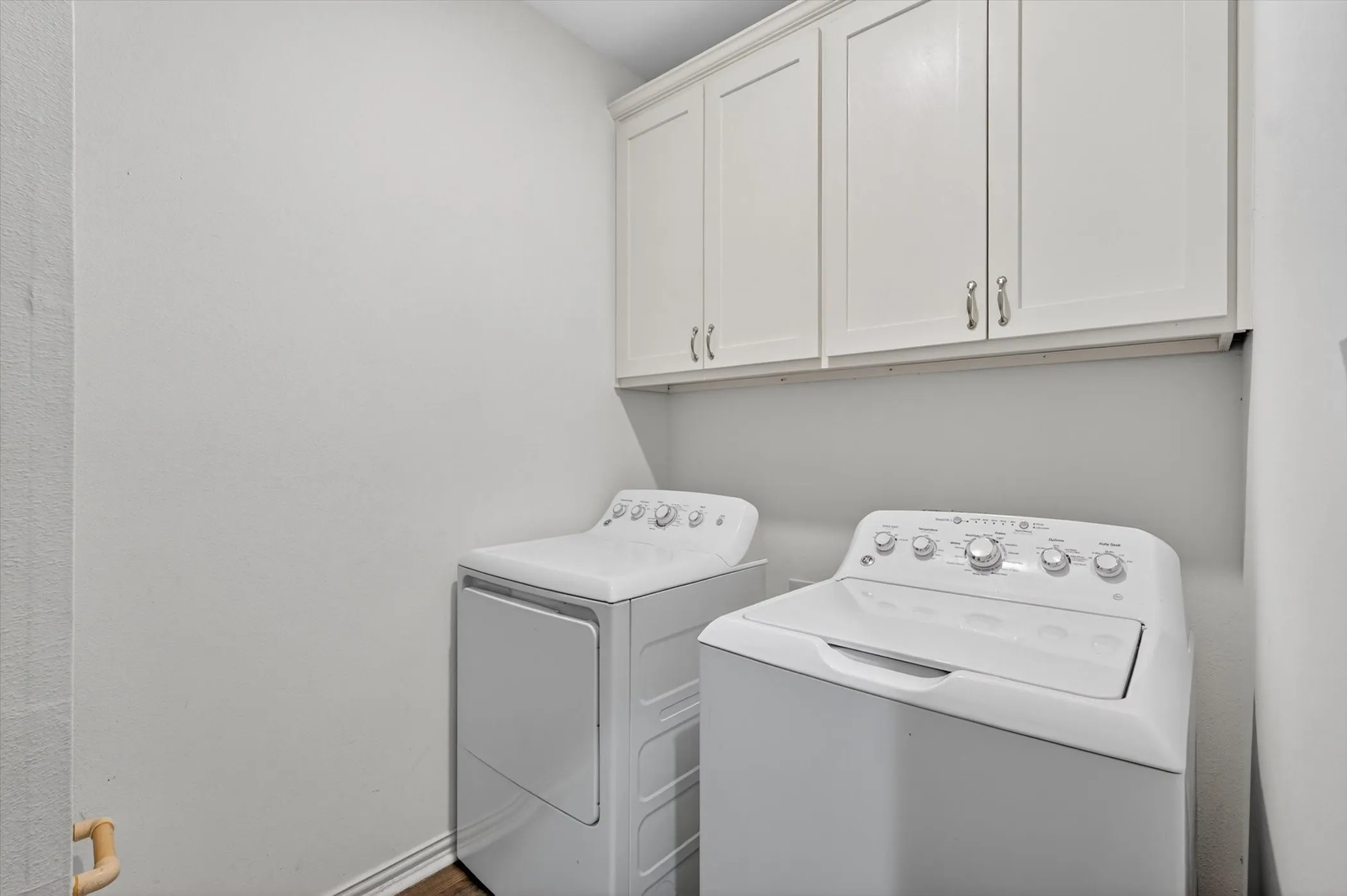 Single Family Residence For Sale in Dallas County , 4552 Corregidor Street, Dallas, Texas 75216, 3 Bedroom, 3 Bathroom, Garage spaces, 1,976 Sqft, built in 2022, mls#21286202, Real Estate Agent in Dallas, Homes For Sale in Dallas county, Homes For Sale in Dallas, Realtor in Dallas Texas, Real Estate Brokerage Independent Realty Texas, Luminita Cordes Realtor