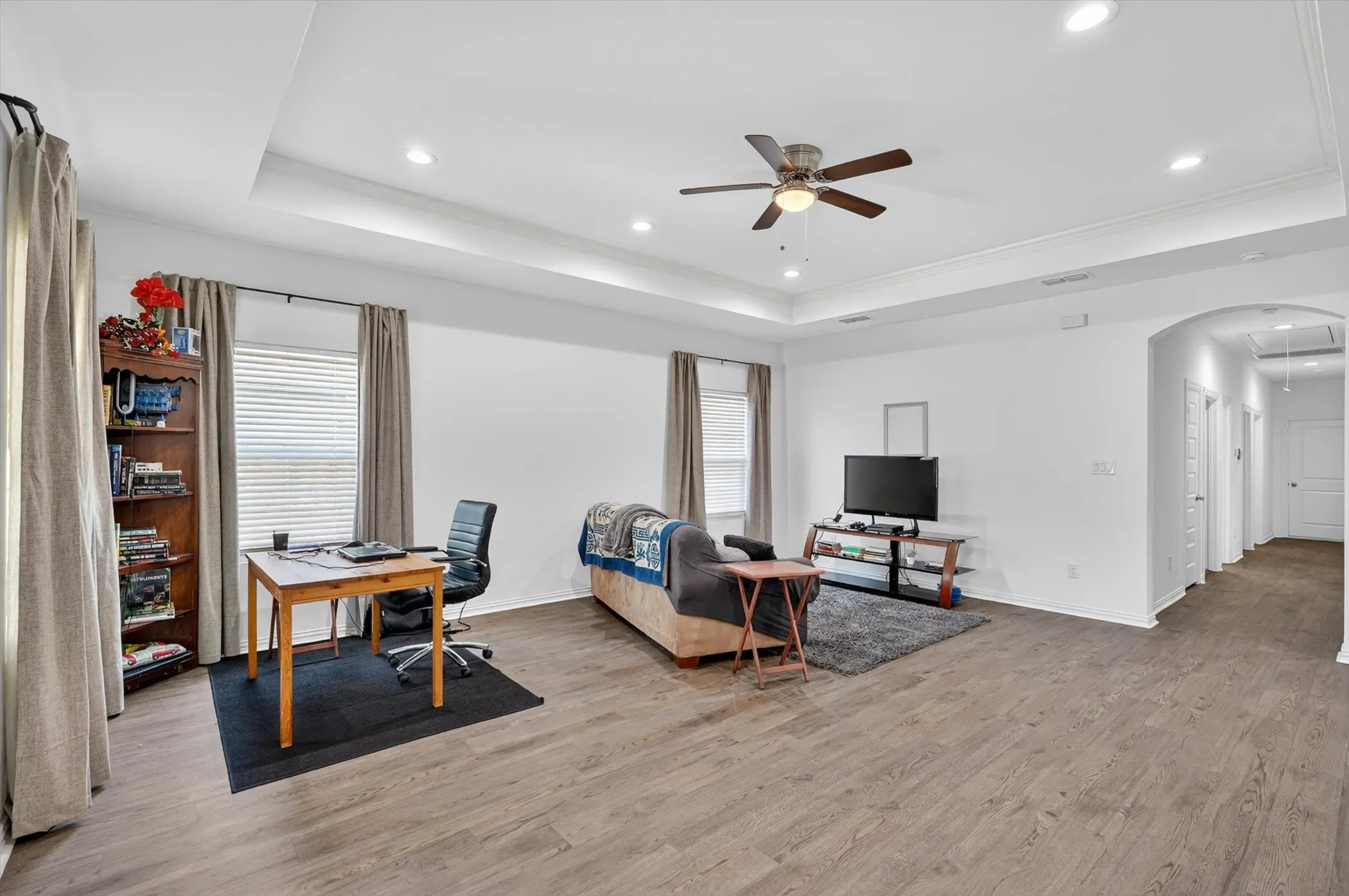 Single Family Residence For Sale in Dallas County , 4552 Corregidor Street, Dallas, Texas 75216, 3 Bedroom, 3 Bathroom, Garage spaces, 1,976 Sqft, built in 2022, mls#21286202, Real Estate Agent in Dallas, Homes For Sale in Dallas county, Homes For Sale in Dallas, Realtor in Dallas Texas, Real Estate Brokerage Independent Realty Texas, Luminita Cordes Realtor
