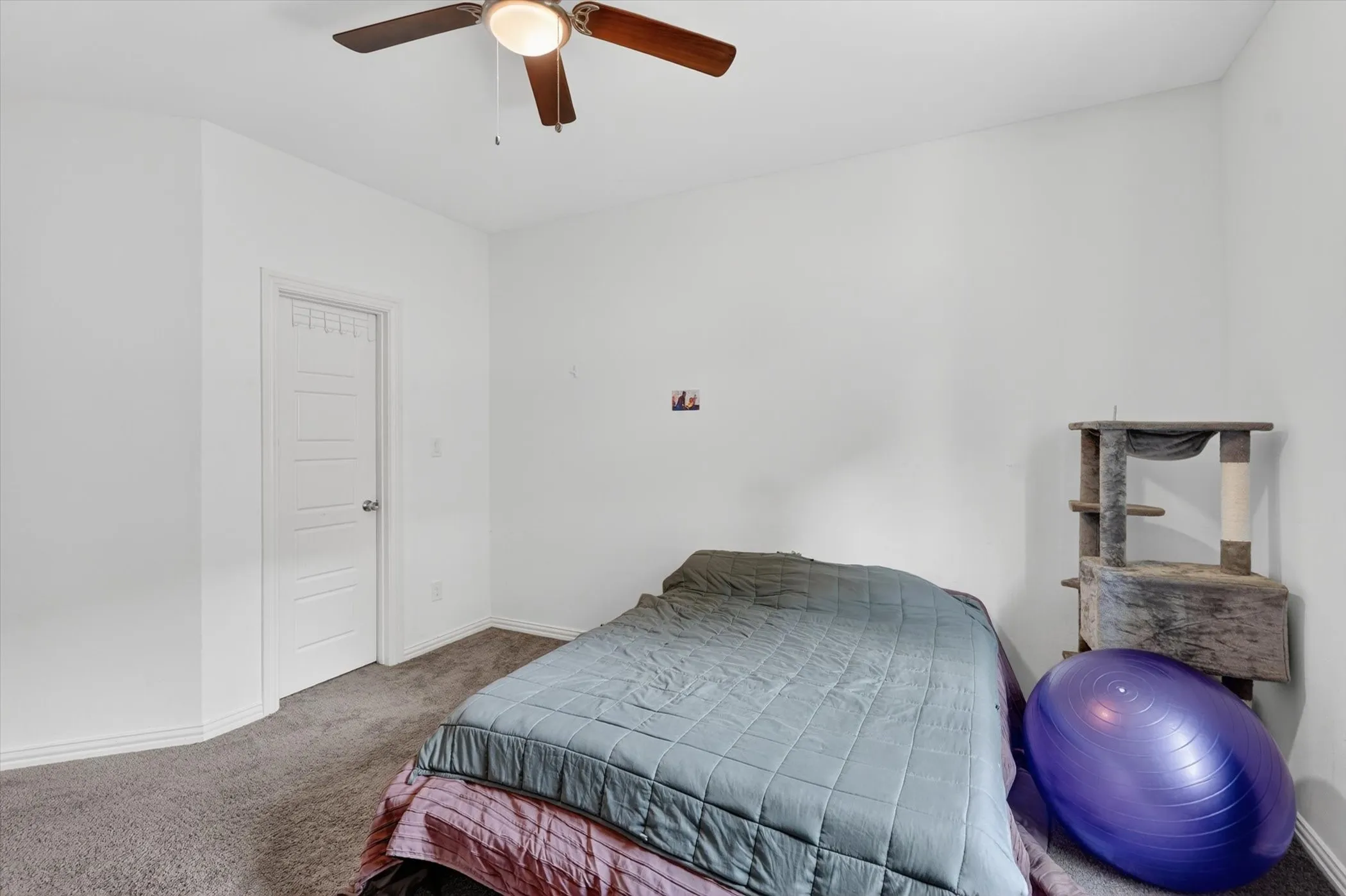 Single Family Residence For Sale in Dallas County , 4552 Corregidor Street, Dallas, Texas 75216, 3 Bedroom, 3 Bathroom, Garage spaces, 1,976 Sqft, built in 2022, mls#21286202, Real Estate Agent in Dallas, Homes For Sale in Dallas county, Homes For Sale in Dallas, Realtor in Dallas Texas, Real Estate Brokerage Independent Realty Texas, Luminita Cordes Realtor