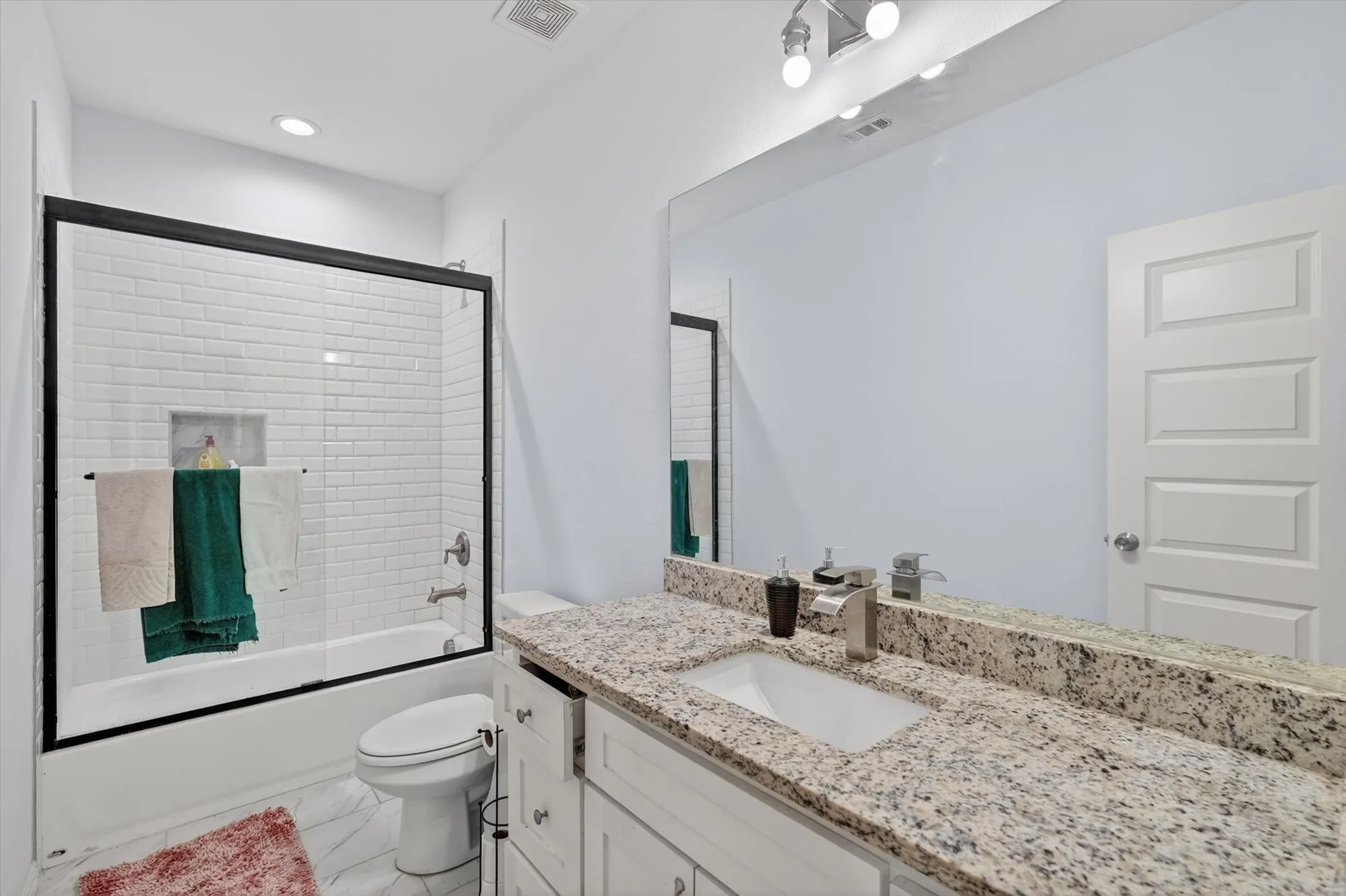 Single Family Residence For Sale in Dallas County , 4552 Corregidor Street, Dallas, Texas 75216, 3 Bedroom, 3 Bathroom, Garage spaces, 1,976 Sqft, built in 2022, mls#21286202, Real Estate Agent in Dallas, Homes For Sale in Dallas county, Homes For Sale in Dallas, Realtor in Dallas Texas, Real Estate Brokerage Independent Realty Texas, Luminita Cordes Realtor