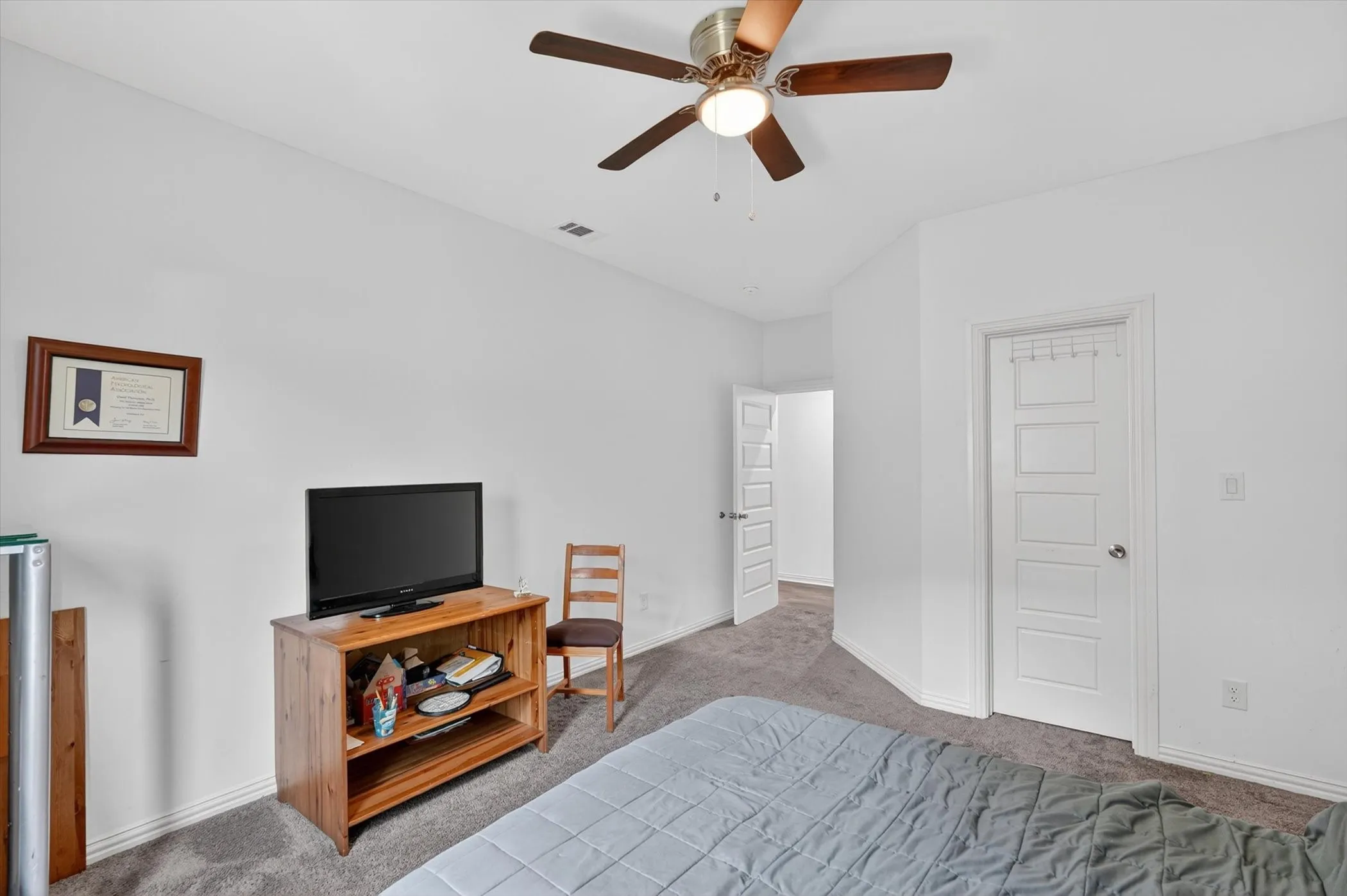 Single Family Residence For Sale in Dallas County , 4552 Corregidor Street, Dallas, Texas 75216, 3 Bedroom, 3 Bathroom, Garage spaces, 1,976 Sqft, built in 2022, mls#21286202, Real Estate Agent in Dallas, Homes For Sale in Dallas county, Homes For Sale in Dallas, Realtor in Dallas Texas, Real Estate Brokerage Independent Realty Texas, Luminita Cordes Realtor