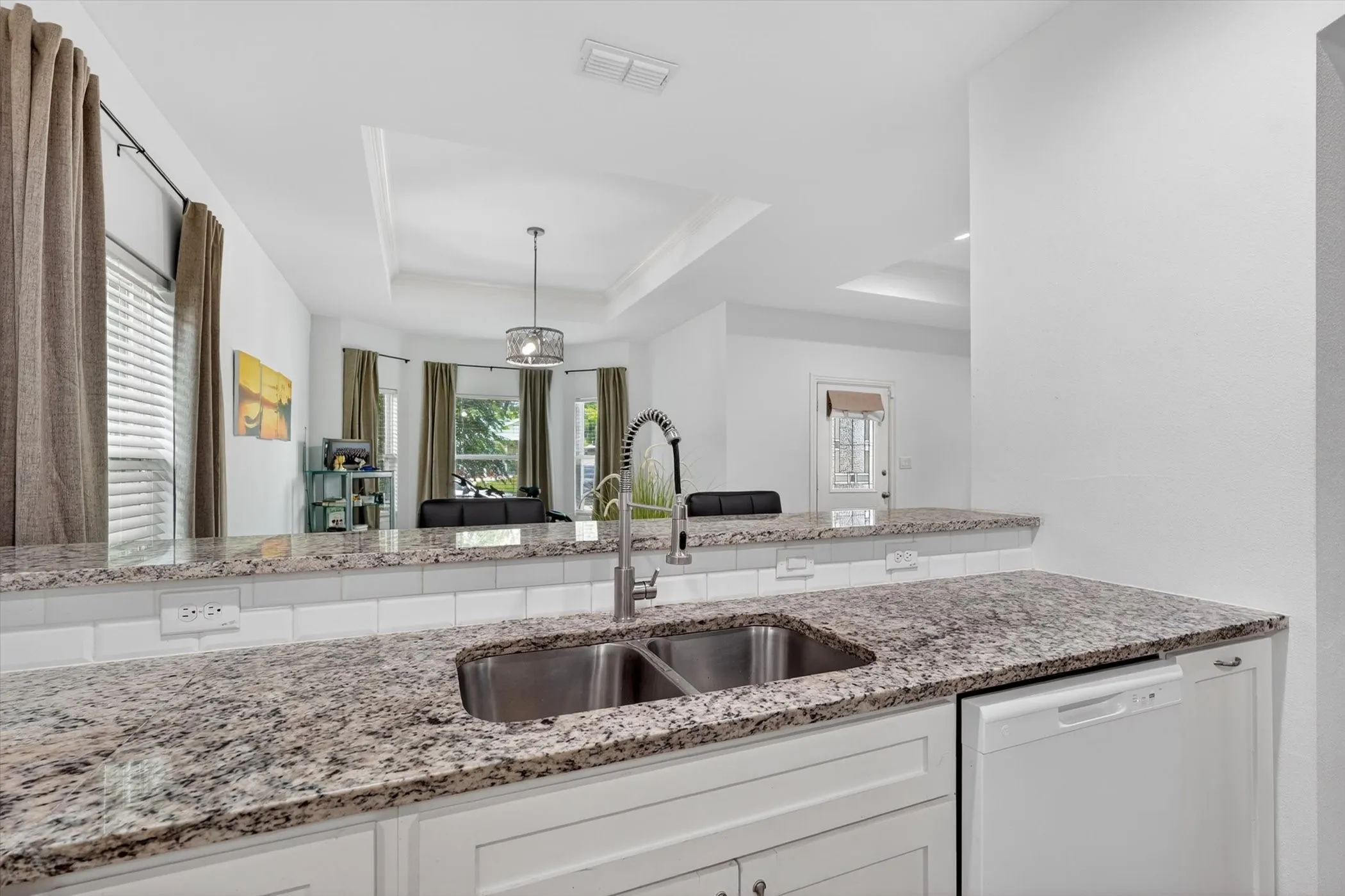 Single Family Residence For Sale in Dallas County , 4552 Corregidor Street, Dallas, Texas 75216, 3 Bedroom, 3 Bathroom, Garage spaces, 1,976 Sqft, built in 2022, mls#21286202, Real Estate Agent in Dallas, Homes For Sale in Dallas county, Homes For Sale in Dallas, Realtor in Dallas Texas, Real Estate Brokerage Independent Realty Texas, Luminita Cordes Realtor