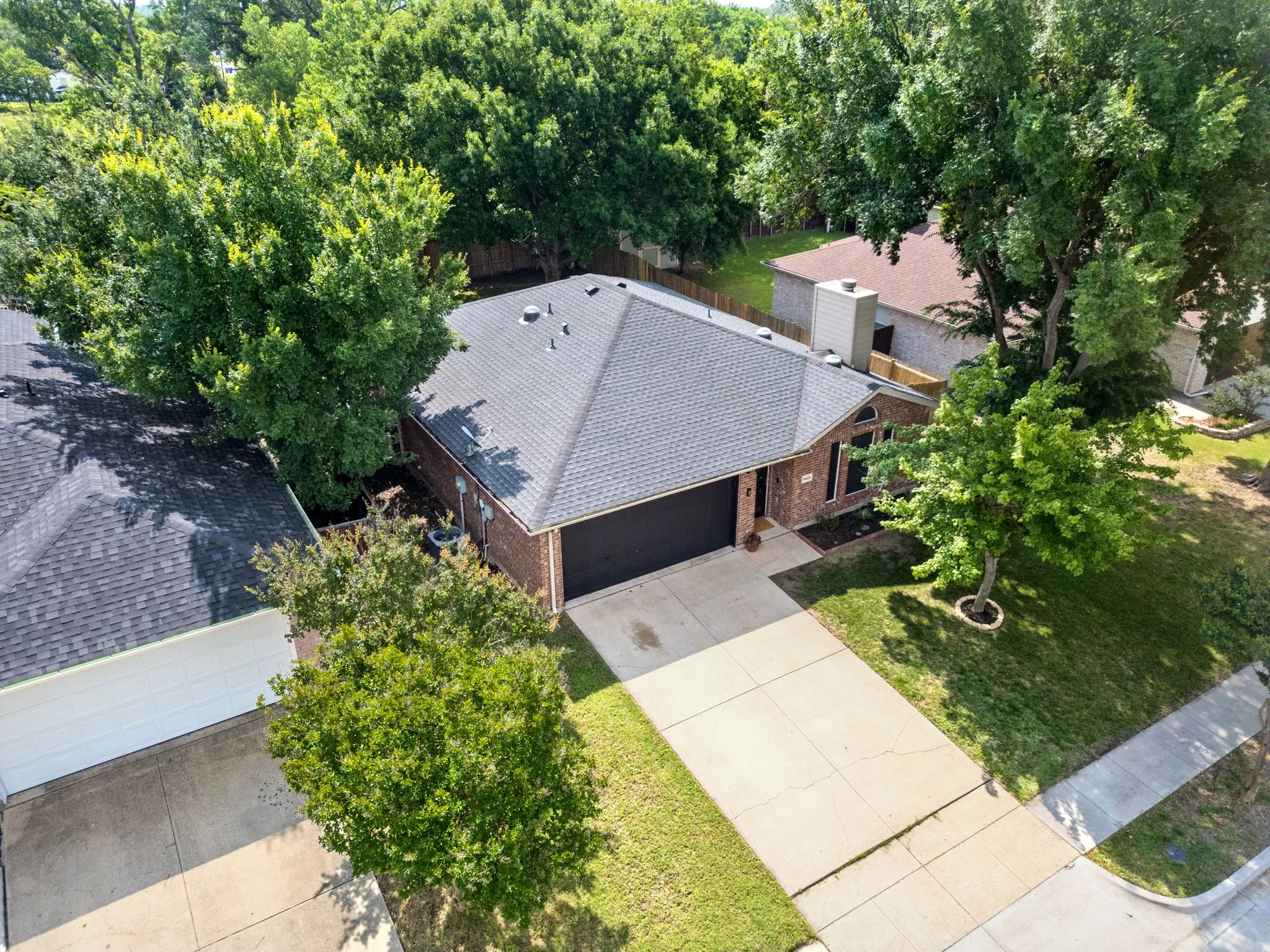 Single Family Residence For Sale in Denton County , 1425 Turtle Cove Drive, Little Elm, Texas 75068, 3 Bedroom, 2 Bathroom, 2 Garage spaces, 1,437 Sqft, built in 1999, mls#21297016, Real Estate Agent in Little Elm, Homes For Sale in Denton county, Homes For Sale in Little Elm, Realtor in Little Elm Texas, Real Estate Brokerage Independent Realty Texas, Luminita Cordes Realtor