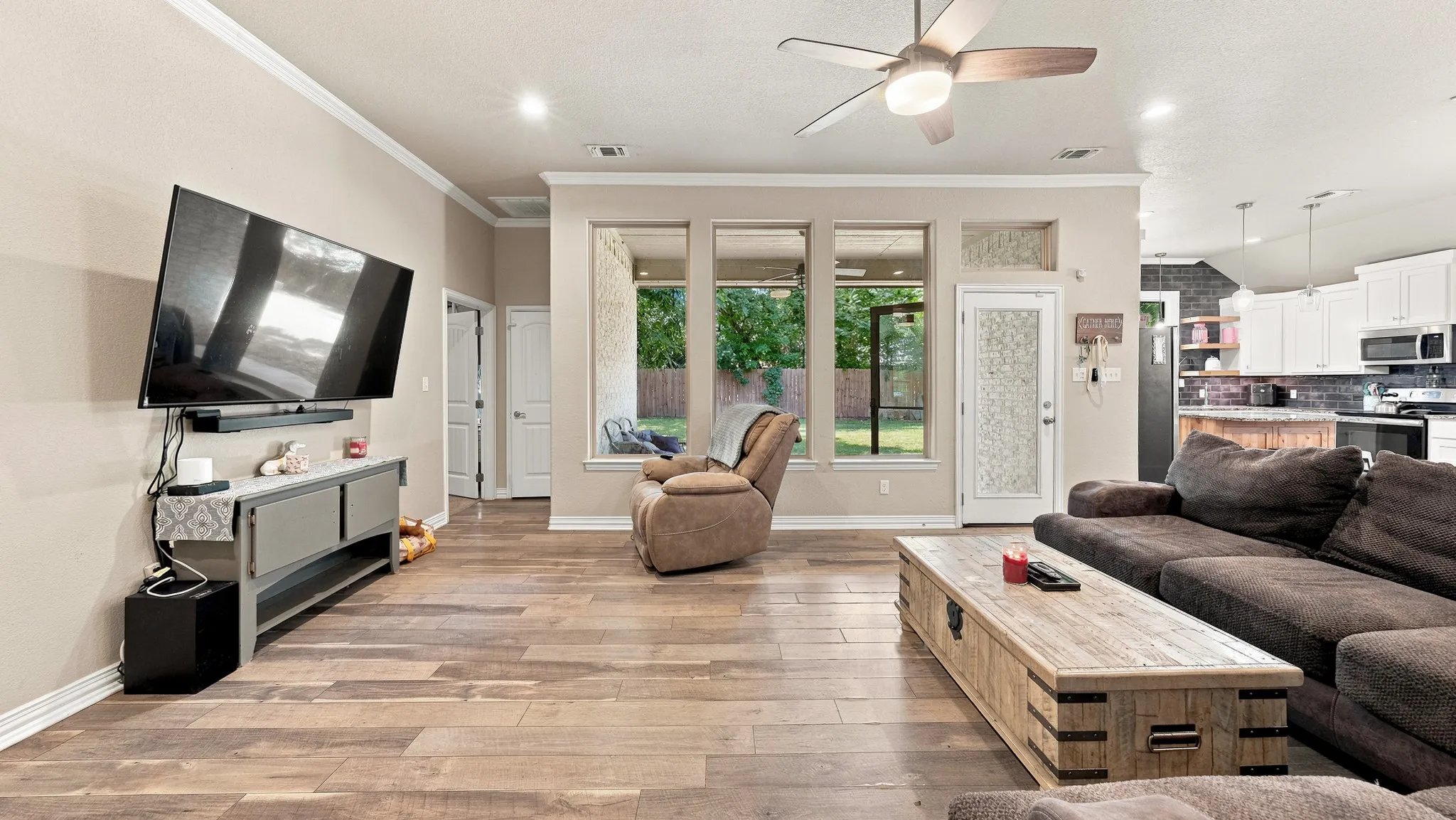 Single Family Residence For Sale in Hood County , 4016 Cherokee Court, Granbury, Texas 76048, 4 Bedroom, 2 Bathroom, 2 Garage spaces, 1,917 Sqft, built in 2019, mls#21299737, Real Estate Agent in Granbury, Homes For Sale in Hood county, Homes For Sale in Granbury, Realtor in Granbury Texas, Real Estate Brokerage Independent Realty Texas, Luminita Cordes Realtor
