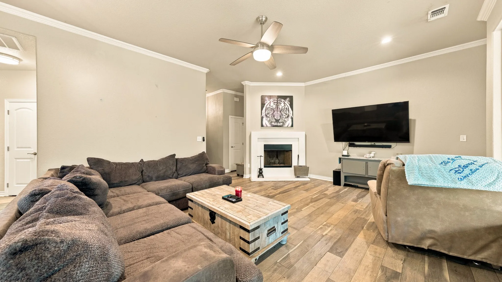 Single Family Residence For Sale in Hood County , 4016 Cherokee Court, Granbury, Texas 76048, 4 Bedroom, 2 Bathroom, 2 Garage spaces, 1,917 Sqft, built in 2019, mls#21299737, Real Estate Agent in Granbury, Homes For Sale in Hood county, Homes For Sale in Granbury, Realtor in Granbury Texas, Real Estate Brokerage Independent Realty Texas, Luminita Cordes Realtor