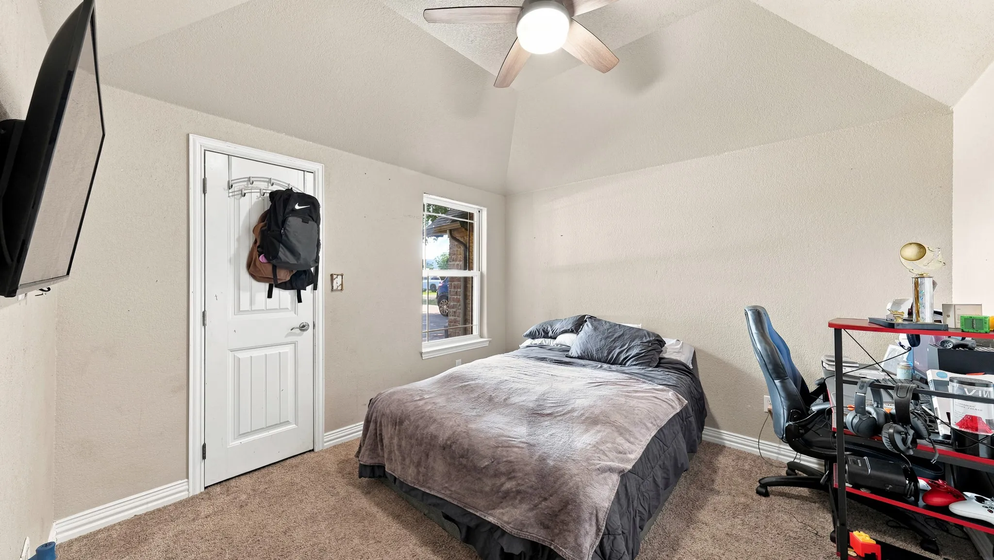 Single Family Residence For Sale in Hood County , 4016 Cherokee Court, Granbury, Texas 76048, 4 Bedroom, 2 Bathroom, 2 Garage spaces, 1,917 Sqft, built in 2019, mls#21299737, Real Estate Agent in Granbury, Homes For Sale in Hood county, Homes For Sale in Granbury, Realtor in Granbury Texas, Real Estate Brokerage Independent Realty Texas, Luminita Cordes Realtor
