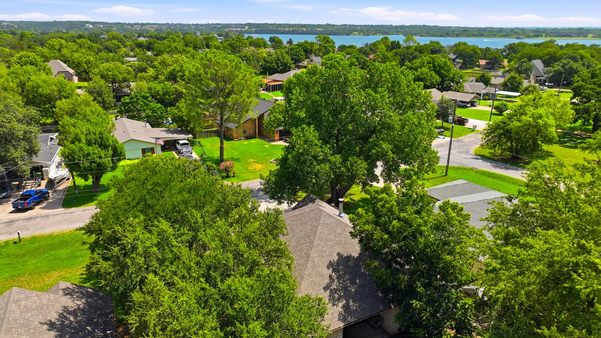 Single Family Residence For Sale in Hood County , 4016 Cherokee Court, Granbury, Texas 76048, 4 Bedroom, 2 Bathroom, 2 Garage spaces, 1,917 Sqft, built in 2019, mls#21299737, Real Estate Agent in Granbury, Homes For Sale in Hood county, Homes For Sale in Granbury, Realtor in Granbury Texas, Real Estate Brokerage Independent Realty Texas, Luminita Cordes Realtor