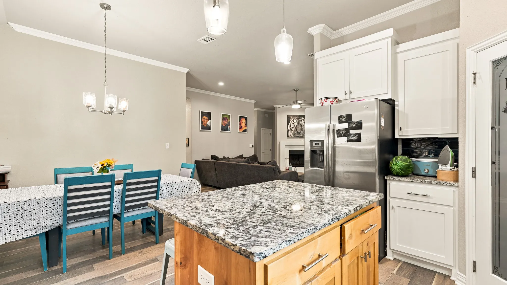 Single Family Residence For Sale in Hood County , 4016 Cherokee Court, Granbury, Texas 76048, 4 Bedroom, 2 Bathroom, 2 Garage spaces, 1,917 Sqft, built in 2019, mls#21299737, Real Estate Agent in Granbury, Homes For Sale in Hood county, Homes For Sale in Granbury, Realtor in Granbury Texas, Real Estate Brokerage Independent Realty Texas, Luminita Cordes Realtor