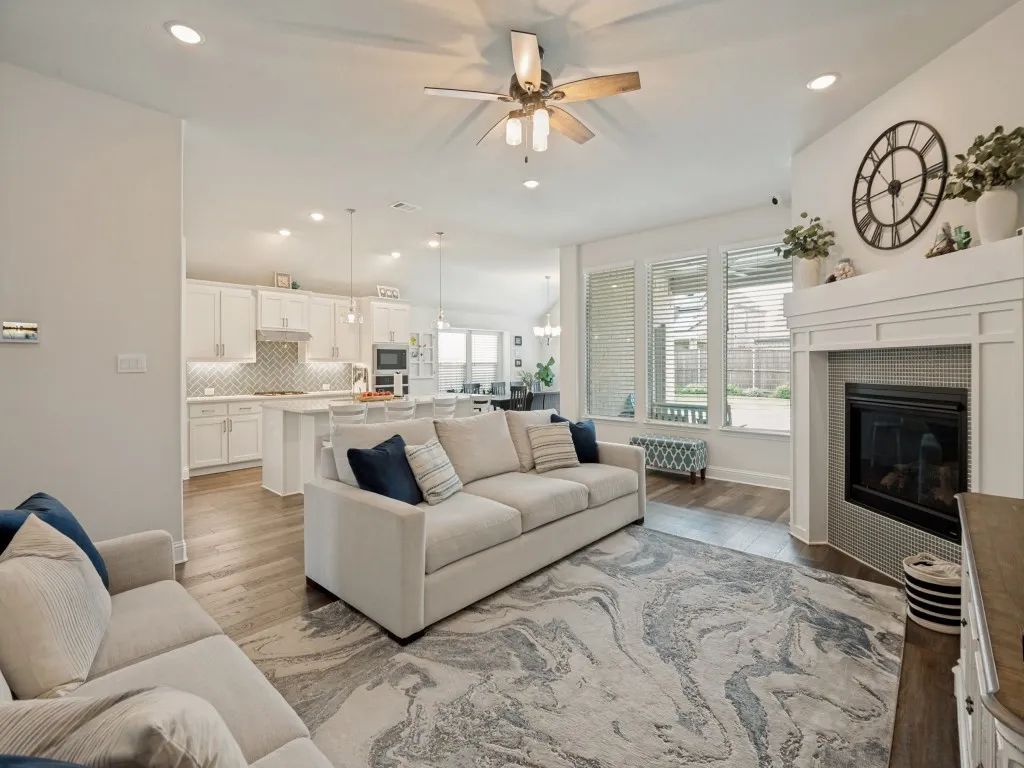 Single Family Residence For Sale in Collin County , 2507 Brandywine Drive, Melissa, Texas 75454, 4 Bedroom, 3 Bathroom, 3 Garage spaces, 2,606 Sqft, built in 2020, mls#21300305, Real Estate Agent in Melissa, Homes For Sale in Collin county, Homes For Sale in Melissa, Realtor in Melissa Texas, Real Estate Brokerage Independent Realty Texas, Luminita Cordes Realtor