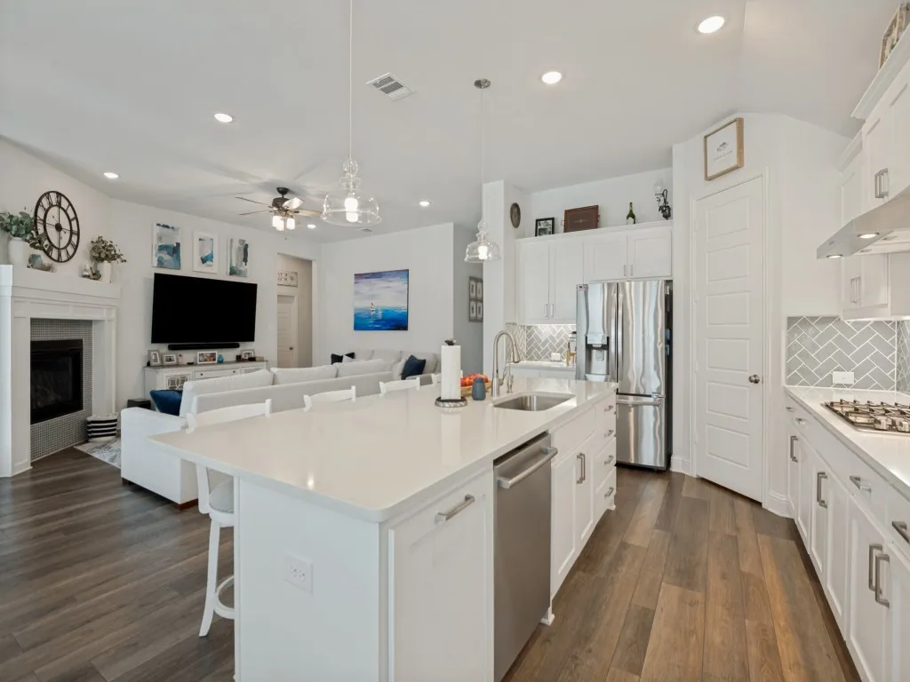 Single Family Residence For Sale in Collin County , 2507 Brandywine Drive, Melissa, Texas 75454, 4 Bedroom, 3 Bathroom, 3 Garage spaces, 2,606 Sqft, built in 2020, mls#21300305, Real Estate Agent in Melissa, Homes For Sale in Collin county, Homes For Sale in Melissa, Realtor in Melissa Texas, Real Estate Brokerage Independent Realty Texas, Luminita Cordes Realtor