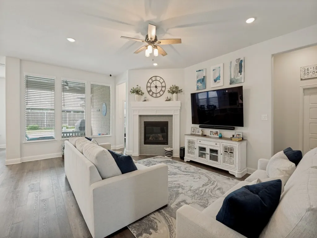Single Family Residence For Sale in Collin County , 2507 Brandywine Drive, Melissa, Texas 75454, 4 Bedroom, 3 Bathroom, 3 Garage spaces, 2,606 Sqft, built in 2020, mls#21300305, Real Estate Agent in Melissa, Homes For Sale in Collin county, Homes For Sale in Melissa, Realtor in Melissa Texas, Real Estate Brokerage Independent Realty Texas, Luminita Cordes Realtor