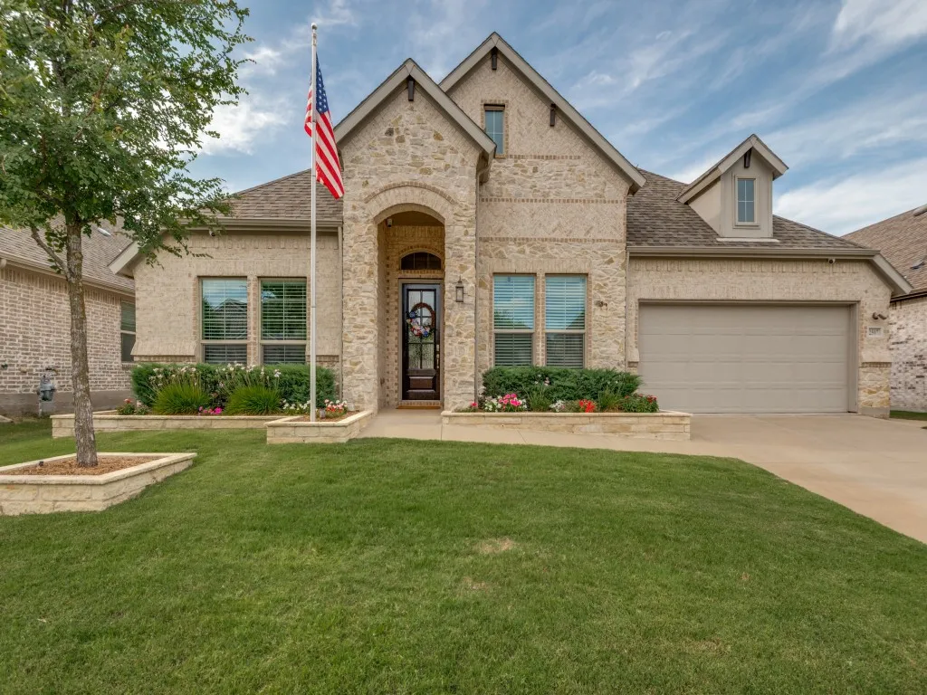 Single Family Residence For Sale in Collin County , 2507 Brandywine Drive, Melissa, Texas 75454, 4 Bedroom, 3 Bathroom, 3 Garage spaces, 2,606 Sqft, built in 2020, mls#21300305, Real Estate Agent in Melissa, Homes For Sale in Collin county, Homes For Sale in Melissa, Realtor in Melissa Texas, Real Estate Brokerage Independent Realty Texas, Luminita Cordes Realtor