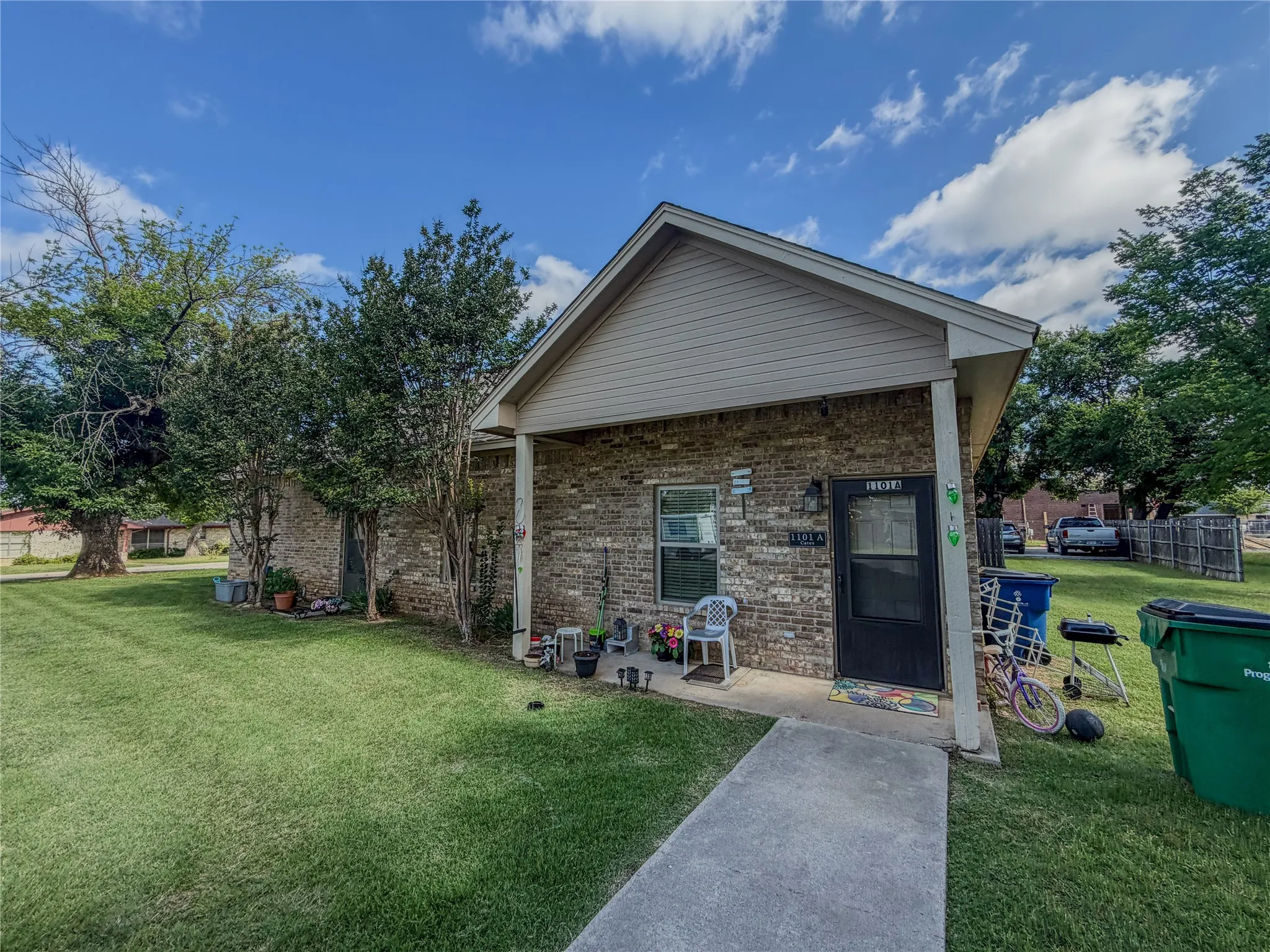 Duplex For Sale in Wise County , 1101 Cates Street, Bridgeport, Texas 76426, 10 Bedroom, 4 Bathroom, Garage spaces, 0 Sqft, built in 2003, mls#21297498, Real Estate Agent in Bridgeport, Homes For Sale in Wise county, Homes For Sale in Bridgeport, Realtor in Bridgeport Texas, Real Estate Brokerage Independent Realty Texas, Luminita Cordes Realtor