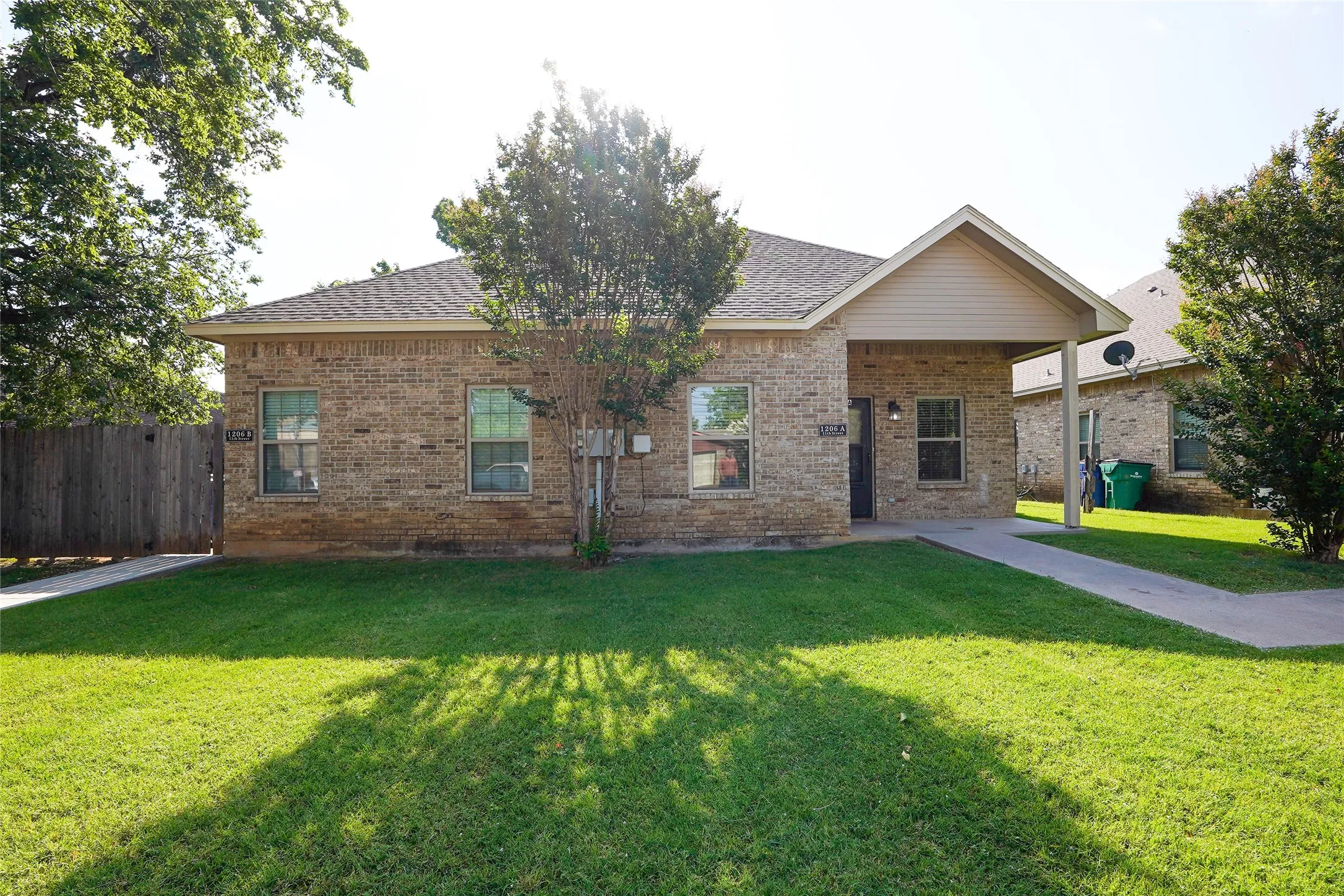 Duplex For Sale in Wise County , 1101 Cates Street, Bridgeport, Texas 76426, 10 Bedroom, 4 Bathroom, Garage spaces, 0 Sqft, built in 2003, mls#21297498, Real Estate Agent in Bridgeport, Homes For Sale in Wise county, Homes For Sale in Bridgeport, Realtor in Bridgeport Texas, Real Estate Brokerage Independent Realty Texas, Luminita Cordes Realtor