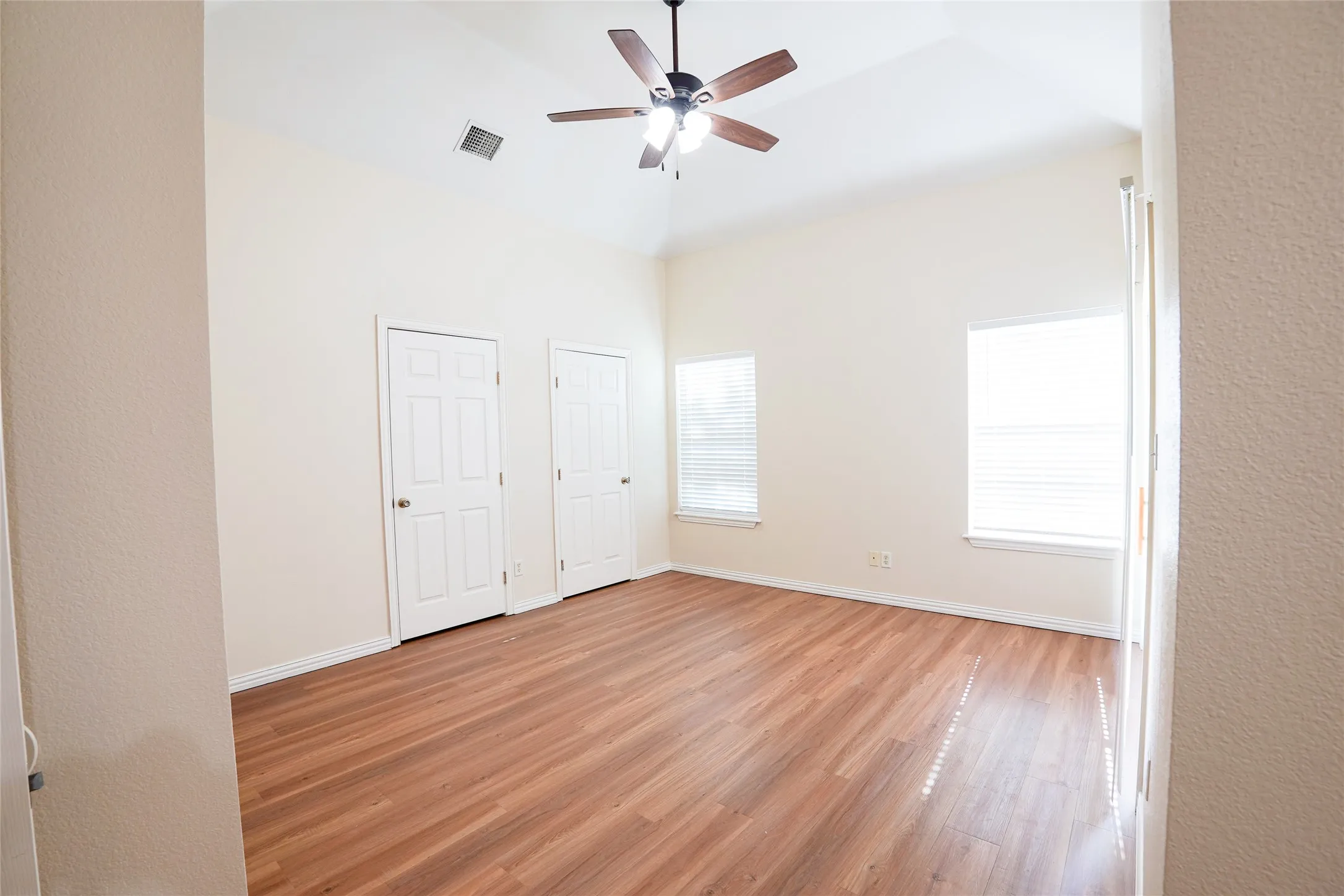 Duplex For Sale in Wise County , 1101 Cates Street, Bridgeport, Texas 76426, 10 Bedroom, 4 Bathroom, Garage spaces, 0 Sqft, built in 2003, mls#21297498, Real Estate Agent in Bridgeport, Homes For Sale in Wise county, Homes For Sale in Bridgeport, Realtor in Bridgeport Texas, Real Estate Brokerage Independent Realty Texas, Luminita Cordes Realtor
