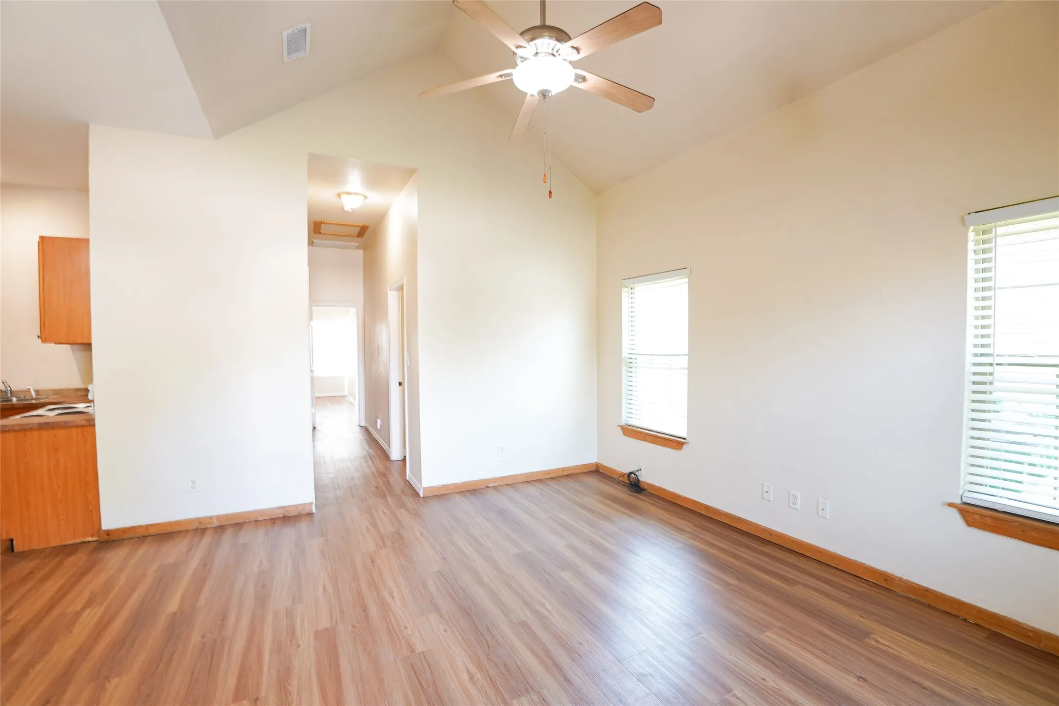 Duplex For Sale in Wise County , 1101 Cates Street, Bridgeport, Texas 76426, 10 Bedroom, 4 Bathroom, Garage spaces, 0 Sqft, built in 2003, mls#21297498, Real Estate Agent in Bridgeport, Homes For Sale in Wise county, Homes For Sale in Bridgeport, Realtor in Bridgeport Texas, Real Estate Brokerage Independent Realty Texas, Luminita Cordes Realtor