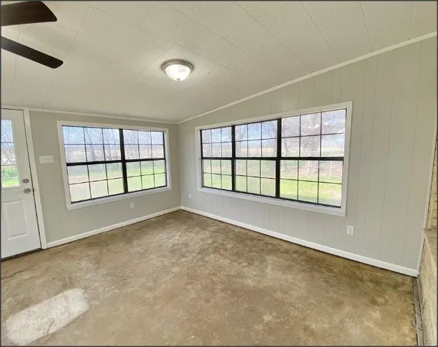 Single Family Residence For Sale in Limestone County , 806 Crestline Drive, Mexia, Texas 76667, 3 Bedroom, 2 Bathroom, 2 Garage spaces, 1,862 Sqft, built in 1986, Price $239,000, mls#21301092, Real Estate Agent in Mexia, Homes For Sale in Limestone county, Homes For Sale in Mexia, Realtor in Mexia Texas, Real Estate Brokerage Independent Realty Texas, Luminita Cordes Realtor