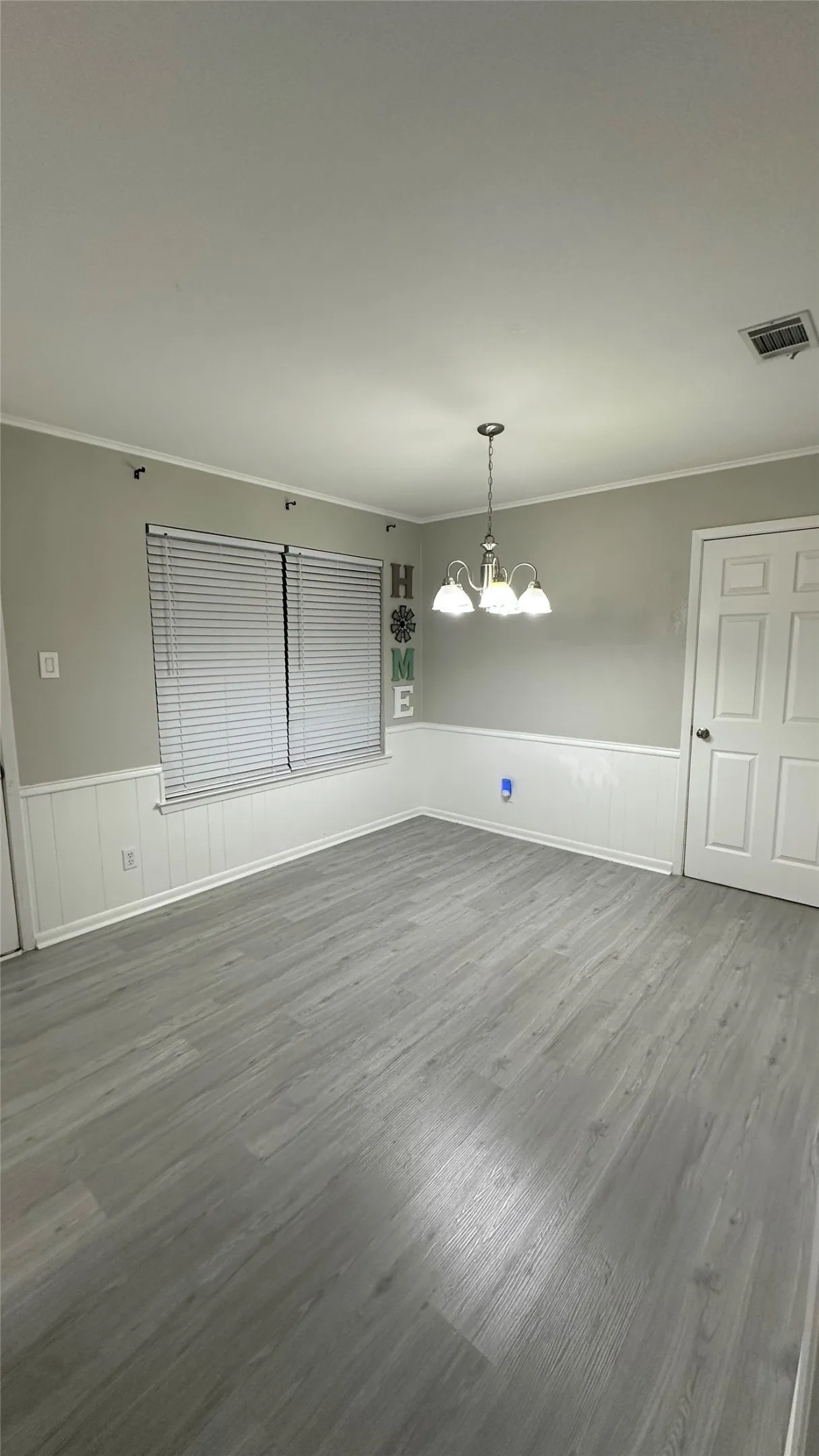 wainscoting