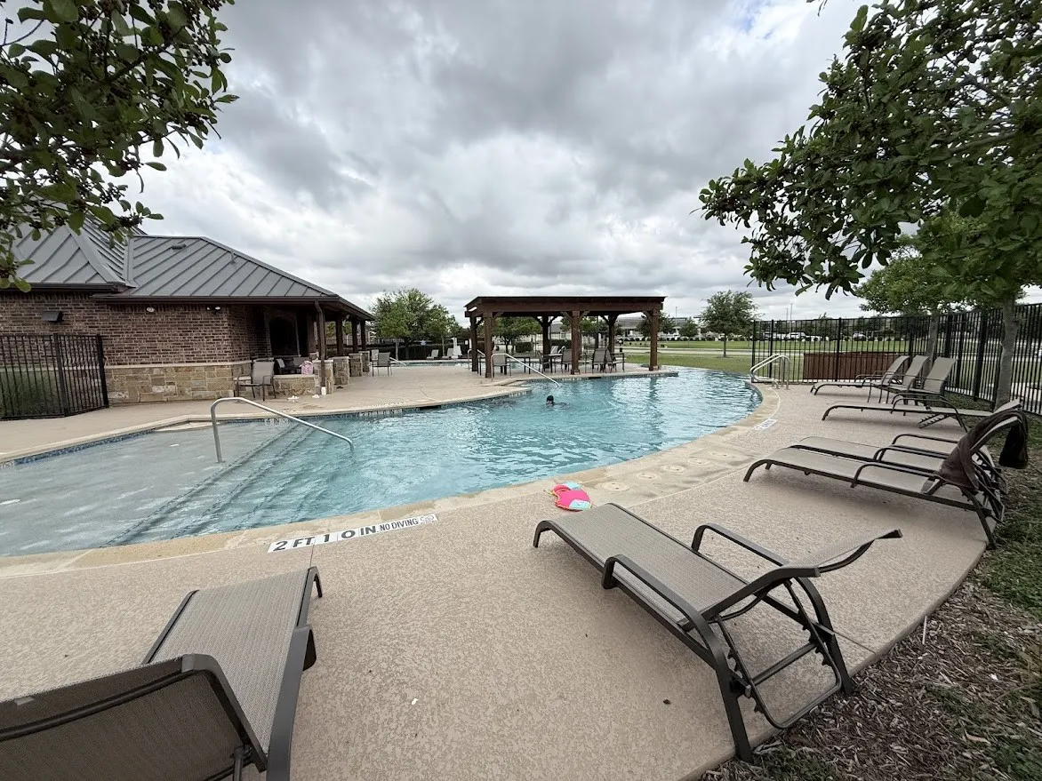 Community pool