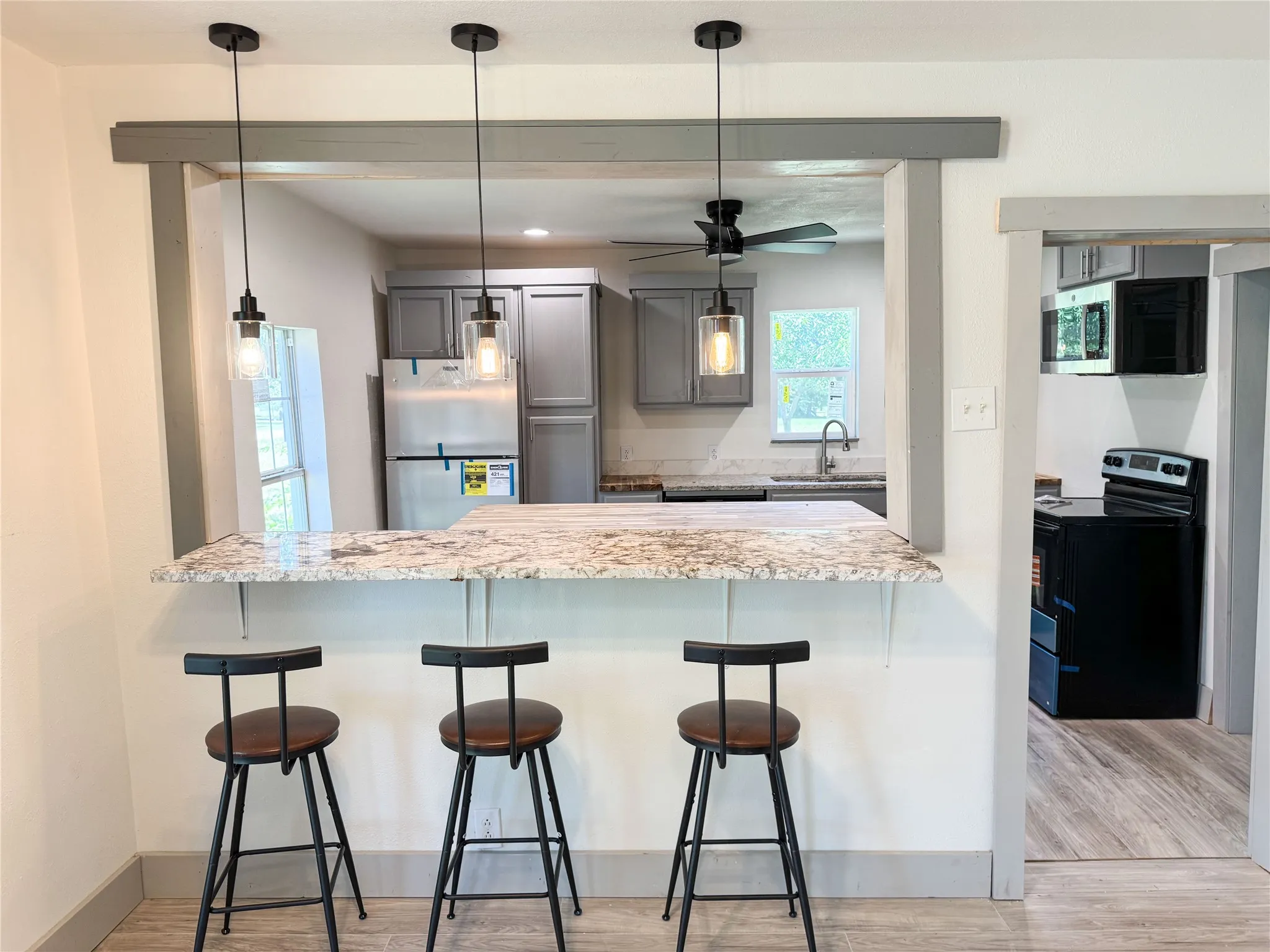 Single Family Residence For Sale in Eastland County , 1402 Avenue A, Cisco, Texas 76437, 2 Bedroom, 2 Bathroom, Garage spaces, 1,155 Sqft, built in 1940, mls#21299935, Real Estate Agent in Cisco, Homes For Sale in Eastland county, Homes For Sale in Cisco, Realtor in Cisco Texas, Real Estate Brokerage Independent Realty Texas, Luminita Cordes Realtor