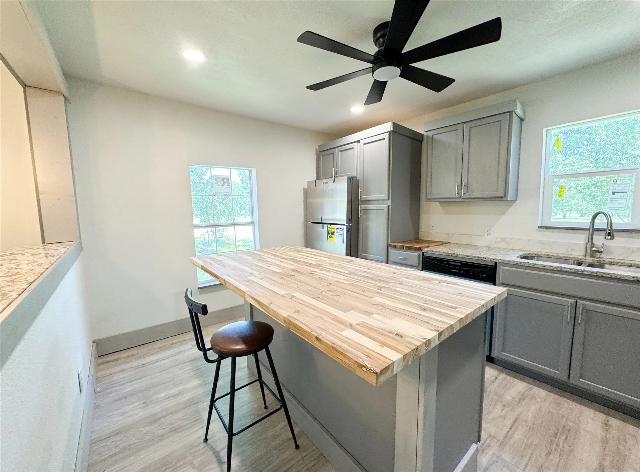 Single Family Residence For Sale in Eastland County , 1402 Avenue A, Cisco, Texas 76437, 2 Bedroom, 2 Bathroom, Garage spaces, 1,155 Sqft, built in 1940, mls#21299935, Real Estate Agent in Cisco, Homes For Sale in Eastland county, Homes For Sale in Cisco, Realtor in Cisco Texas, Real Estate Brokerage Independent Realty Texas, Luminita Cordes Realtor