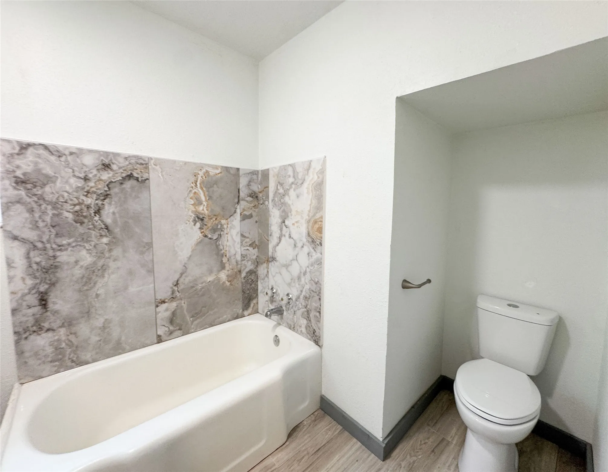 Single Family Residence For Sale in Eastland County , 1402 Avenue A, Cisco, Texas 76437, 2 Bedroom, 2 Bathroom, Garage spaces, 1,155 Sqft, built in 1940, mls#21299935, Real Estate Agent in Cisco, Homes For Sale in Eastland county, Homes For Sale in Cisco, Realtor in Cisco Texas, Real Estate Brokerage Independent Realty Texas, Luminita Cordes Realtor