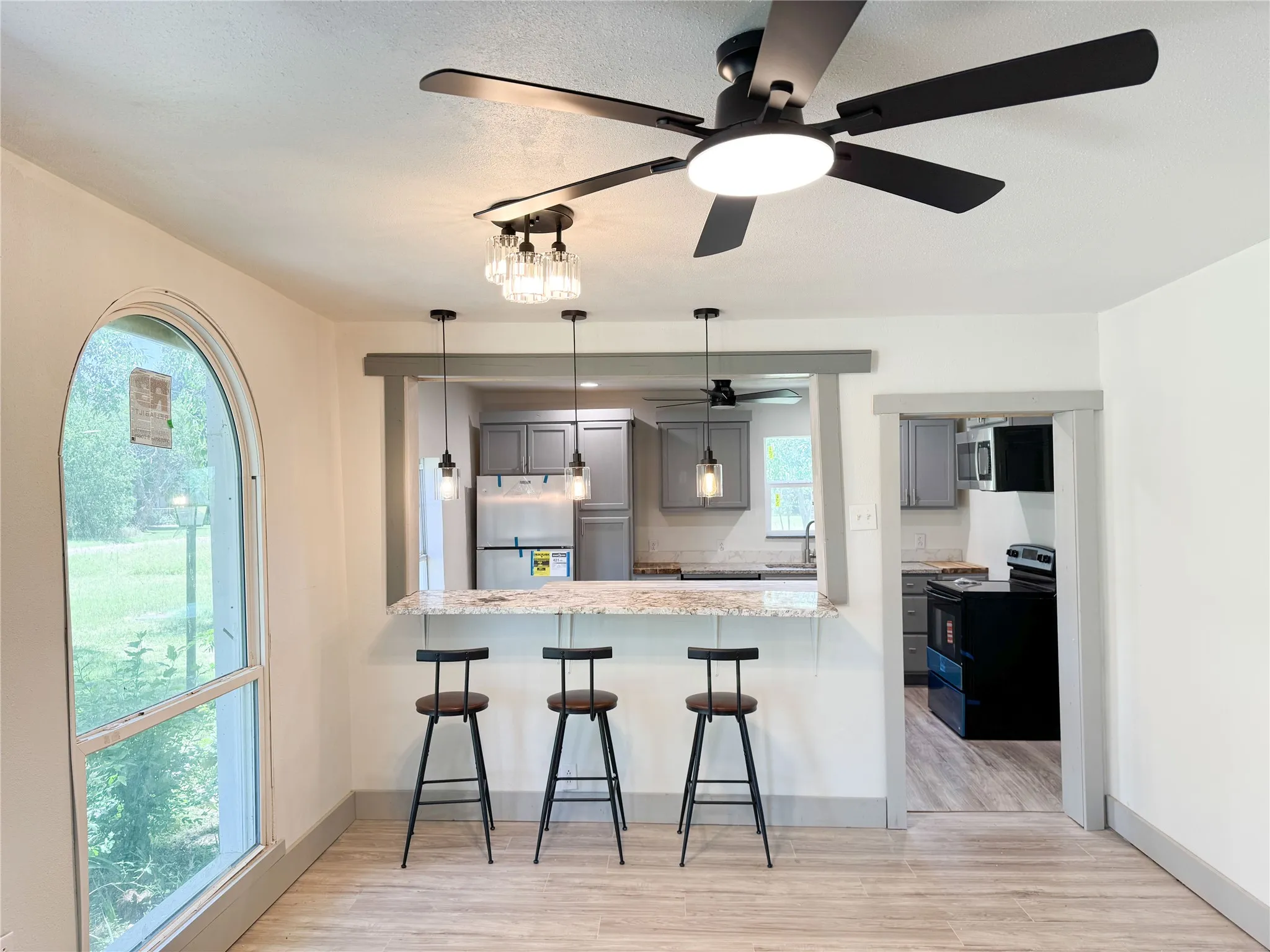 Single Family Residence For Sale in Eastland County , 1402 Avenue A, Cisco, Texas 76437, 2 Bedroom, 2 Bathroom, Garage spaces, 1,155 Sqft, built in 1940, mls#21299935, Real Estate Agent in Cisco, Homes For Sale in Eastland county, Homes For Sale in Cisco, Realtor in Cisco Texas, Real Estate Brokerage Independent Realty Texas, Luminita Cordes Realtor
