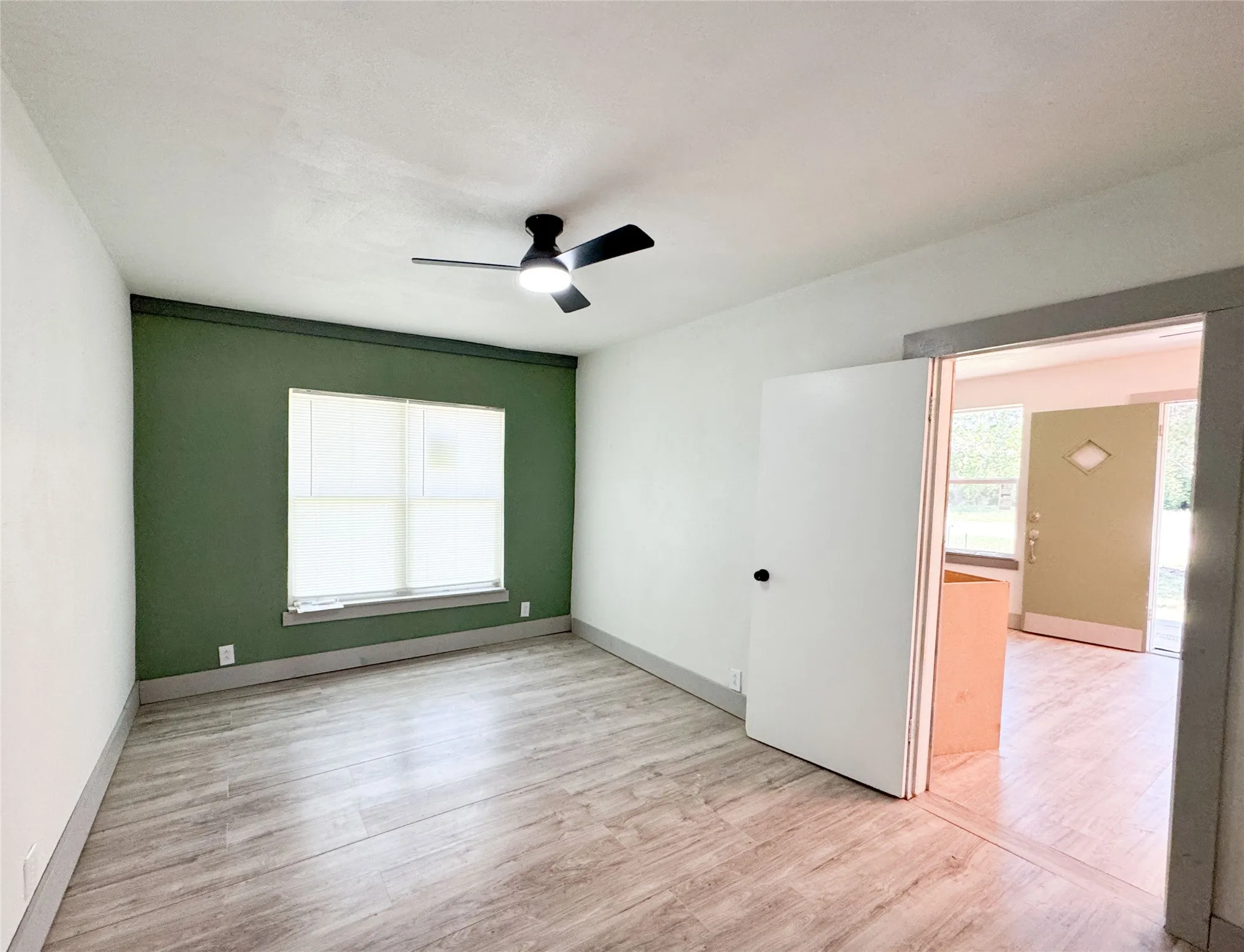 Single Family Residence For Sale in Eastland County , 1402 Avenue A, Cisco, Texas 76437, 2 Bedroom, 2 Bathroom, Garage spaces, 1,155 Sqft, built in 1940, mls#21299935, Real Estate Agent in Cisco, Homes For Sale in Eastland county, Homes For Sale in Cisco, Realtor in Cisco Texas, Real Estate Brokerage Independent Realty Texas, Luminita Cordes Realtor