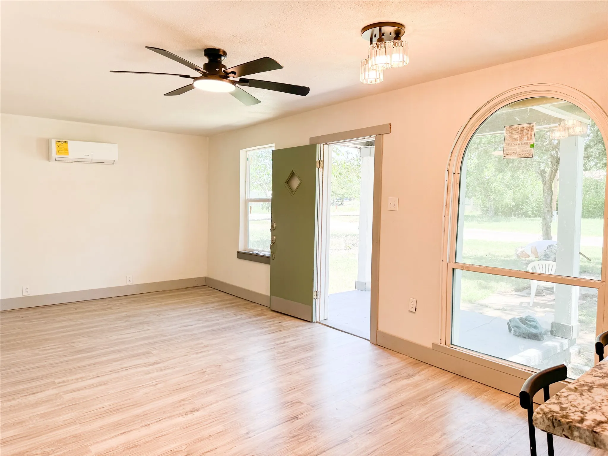 Single Family Residence For Sale in Eastland County , 1402 Avenue A, Cisco, Texas 76437, 2 Bedroom, 2 Bathroom, Garage spaces, 1,155 Sqft, built in 1940, mls#21299935, Real Estate Agent in Cisco, Homes For Sale in Eastland county, Homes For Sale in Cisco, Realtor in Cisco Texas, Real Estate Brokerage Independent Realty Texas, Luminita Cordes Realtor