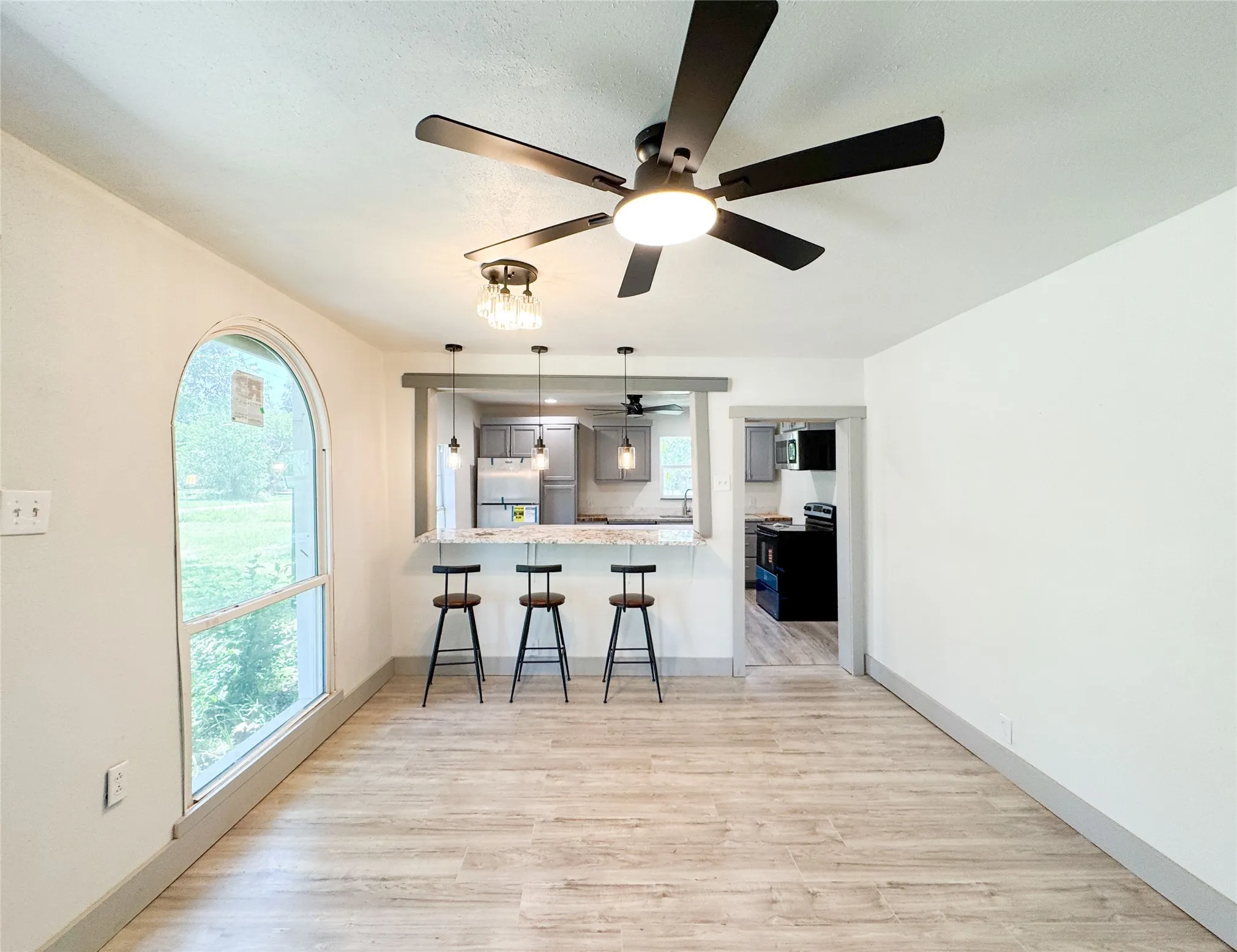 Single Family Residence For Sale in Eastland County , 1402 Avenue A, Cisco, Texas 76437, 2 Bedroom, 2 Bathroom, Garage spaces, 1,155 Sqft, built in 1940, mls#21299935, Real Estate Agent in Cisco, Homes For Sale in Eastland county, Homes For Sale in Cisco, Realtor in Cisco Texas, Real Estate Brokerage Independent Realty Texas, Luminita Cordes Realtor