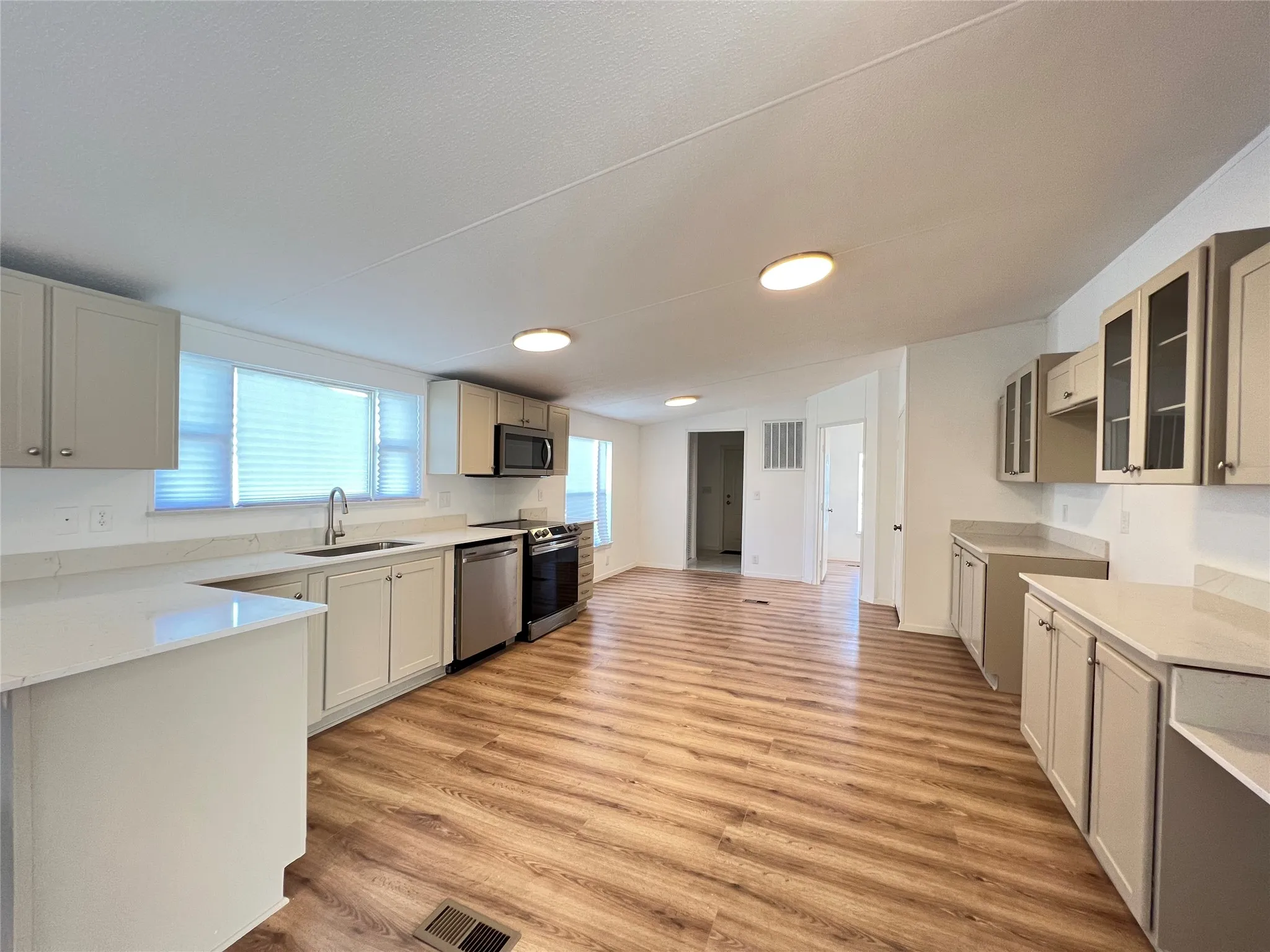 Manufactured Home For Sale in Hunt County , 4418 County Road 2596, Royse City, Texas 75189, 4 Bedroom, 2 Bathroom, 2 Garage spaces, 1,792 Sqft, built in 2003, mls#21301088, Real Estate Agent in Royse City, Homes For Sale in Hunt county, Homes For Sale in Royse City, Realtor in Royse City Texas, Real Estate Brokerage Independent Realty Texas, Luminita Cordes Realtor