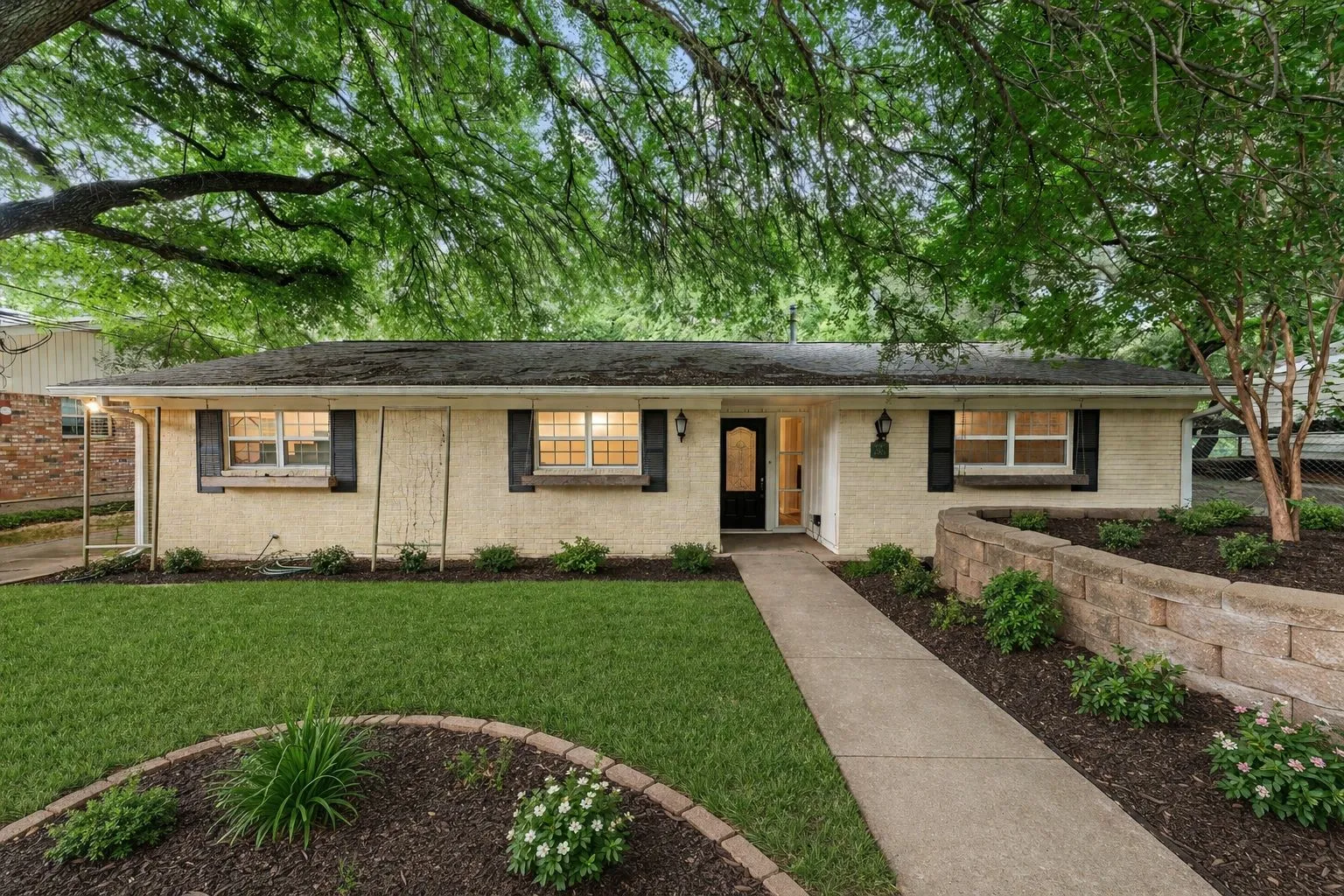 Single Family Residence For Rent in Mc Lennan County , 518 Fairway Road, Woodway, Texas 76712, 3 Bedroom, 2 Bathroom, Garage spaces, 2,223 Sqft, built in 1965, mls#21300006, Real Estate Agent in Woodway, Homes For Rent in Mc Lennan county, Homes For Rent in Woodway, Realtor in Woodway Texas, Real Estate Brokerage Independent Realty Texas, Luminita Cordes Realtor