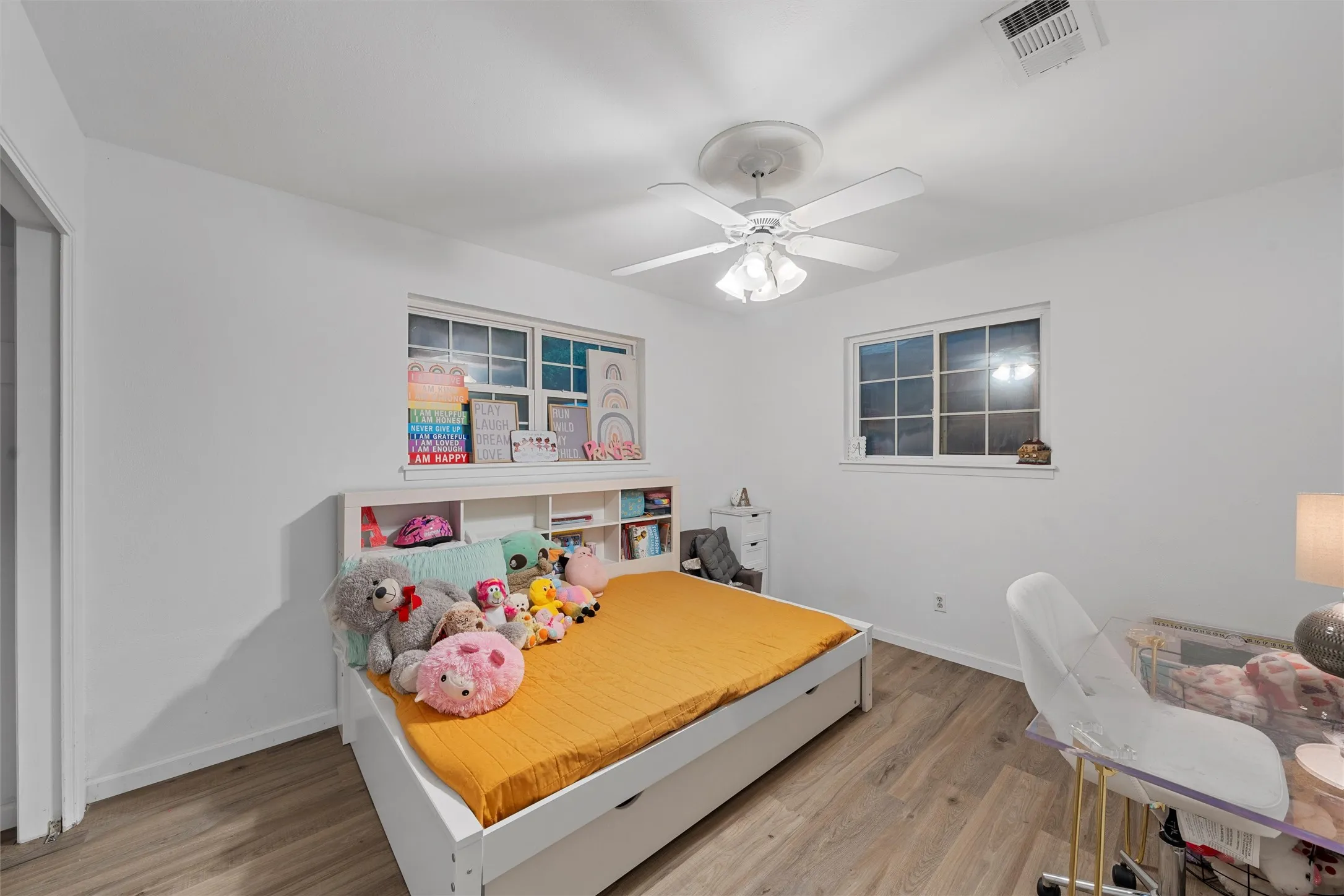 Single Family Residence For Rent in Mc Lennan County , 518 Fairway Road, Woodway, Texas 76712, 3 Bedroom, 2 Bathroom, Garage spaces, 2,223 Sqft, built in 1965, mls#21300006, Real Estate Agent in Woodway, Homes For Rent in Mc Lennan county, Homes For Rent in Woodway, Realtor in Woodway Texas, Real Estate Brokerage Independent Realty Texas, Luminita Cordes Realtor