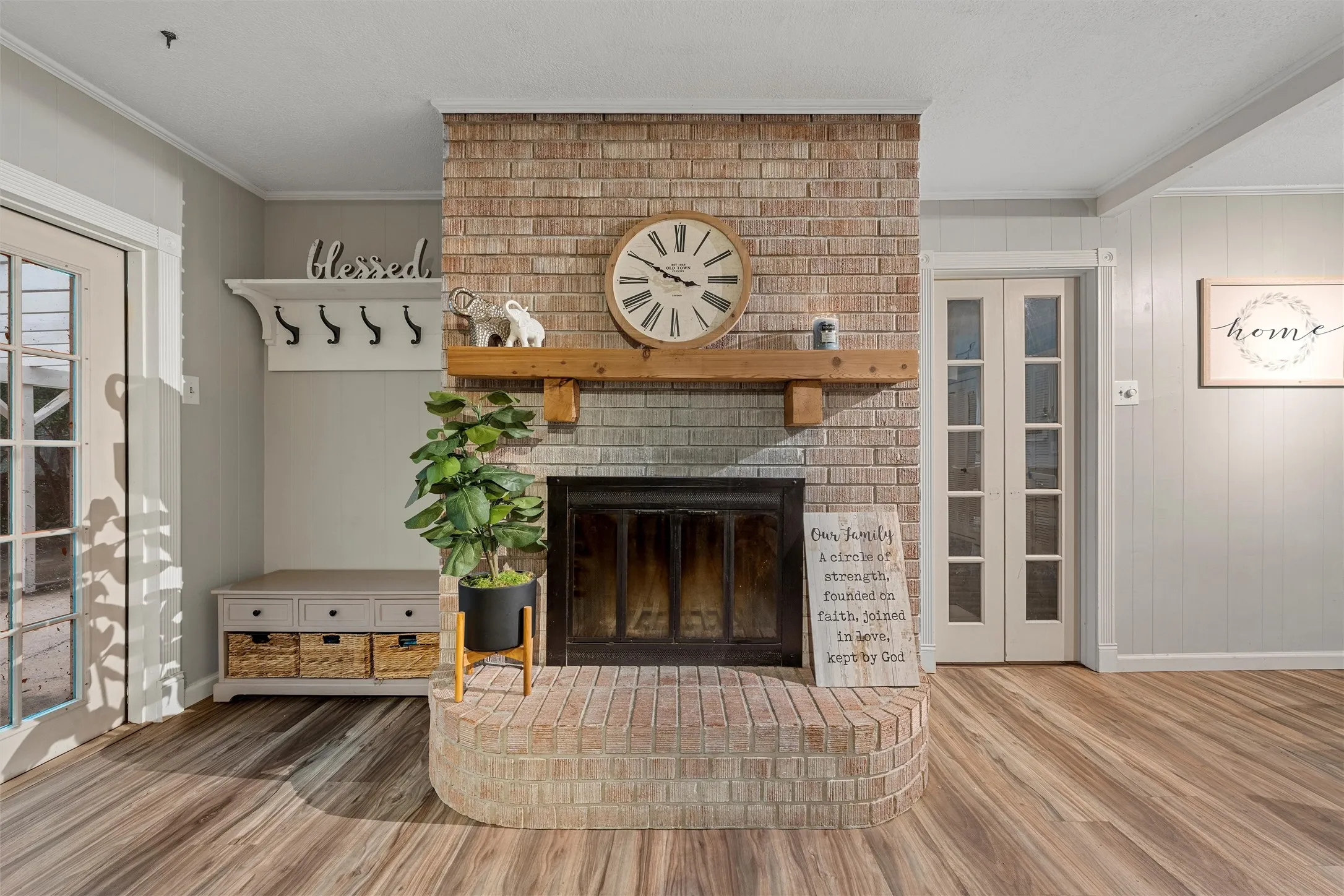 Single Family Residence For Rent in Mc Lennan County , 518 Fairway Road, Woodway, Texas 76712, 3 Bedroom, 2 Bathroom, Garage spaces, 2,223 Sqft, built in 1965, mls#21300006, Real Estate Agent in Woodway, Homes For Rent in Mc Lennan county, Homes For Rent in Woodway, Realtor in Woodway Texas, Real Estate Brokerage Independent Realty Texas, Luminita Cordes Realtor