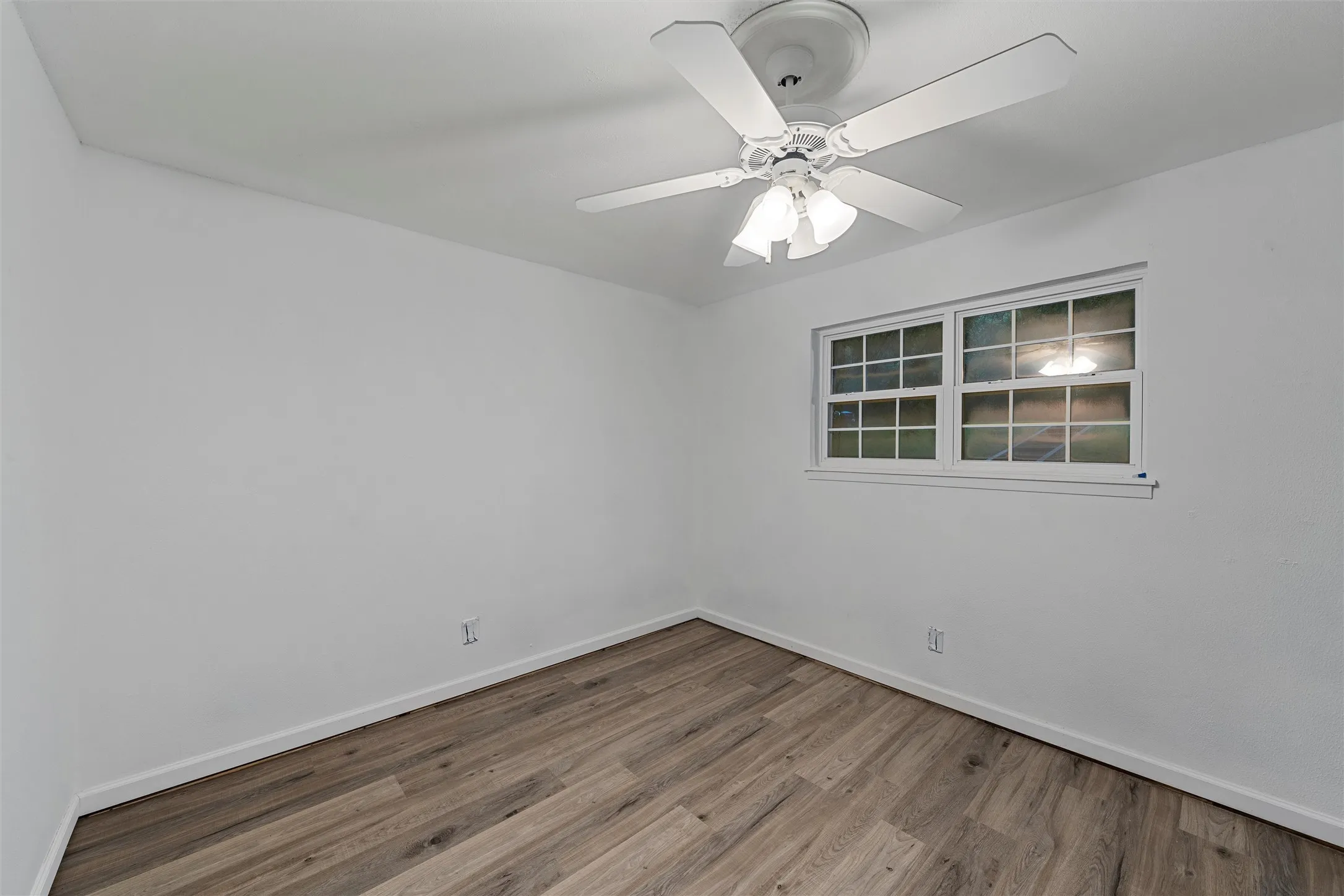 Single Family Residence For Rent in Mc Lennan County , 518 Fairway Road, Woodway, Texas 76712, 3 Bedroom, 2 Bathroom, Garage spaces, 2,223 Sqft, built in 1965, mls#21300006, Real Estate Agent in Woodway, Homes For Rent in Mc Lennan county, Homes For Rent in Woodway, Realtor in Woodway Texas, Real Estate Brokerage Independent Realty Texas, Luminita Cordes Realtor