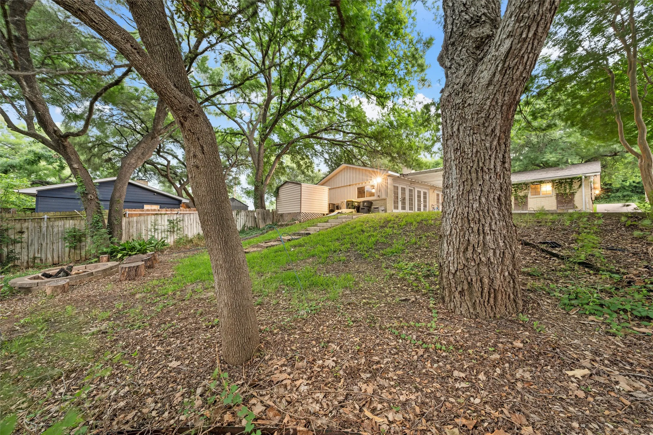Single Family Residence For Rent in Mc Lennan County , 518 Fairway Road, Woodway, Texas 76712, 3 Bedroom, 2 Bathroom, Garage spaces, 2,223 Sqft, built in 1965, mls#21300006, Real Estate Agent in Woodway, Homes For Rent in Mc Lennan county, Homes For Rent in Woodway, Realtor in Woodway Texas, Real Estate Brokerage Independent Realty Texas, Luminita Cordes Realtor