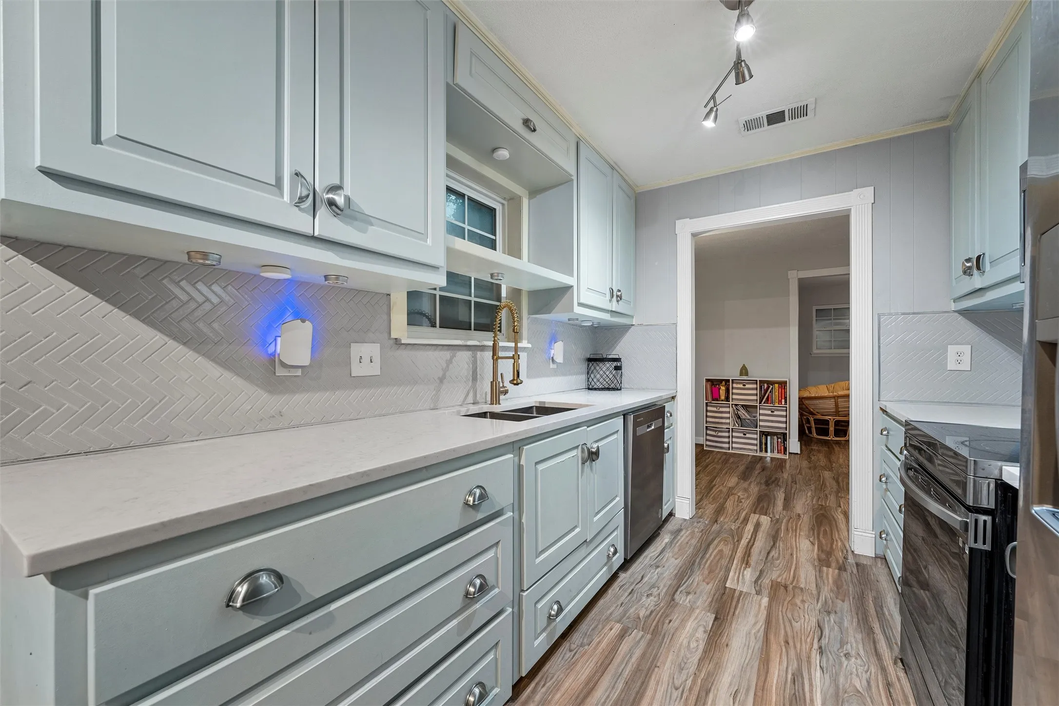 Single Family Residence For Rent in Mc Lennan County , 518 Fairway Road, Woodway, Texas 76712, 3 Bedroom, 2 Bathroom, Garage spaces, 2,223 Sqft, built in 1965, mls#21300006, Real Estate Agent in Woodway, Homes For Rent in Mc Lennan county, Homes For Rent in Woodway, Realtor in Woodway Texas, Real Estate Brokerage Independent Realty Texas, Luminita Cordes Realtor