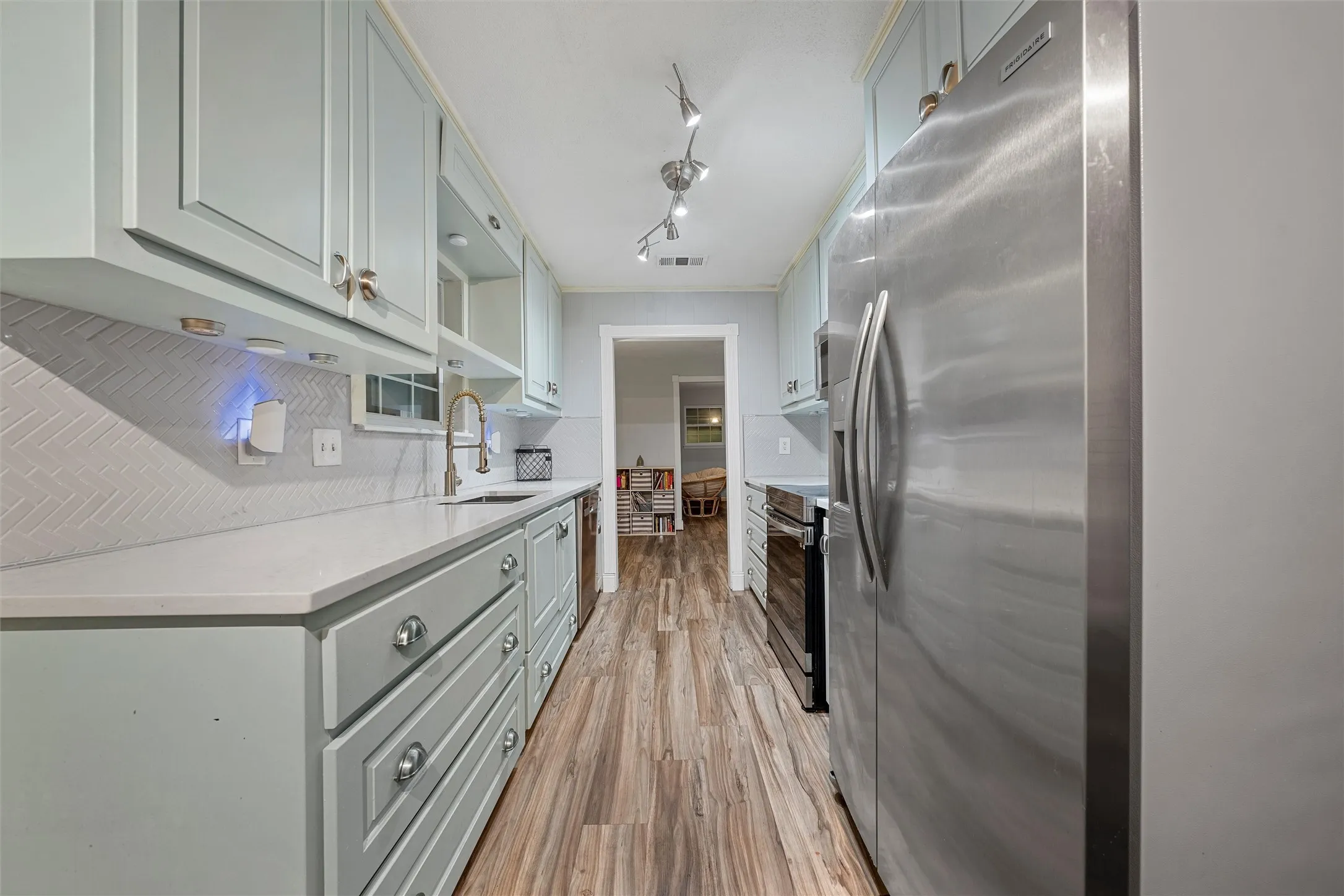 Single Family Residence For Rent in Mc Lennan County , 518 Fairway Road, Woodway, Texas 76712, 3 Bedroom, 2 Bathroom, Garage spaces, 2,223 Sqft, built in 1965, mls#21300006, Real Estate Agent in Woodway, Homes For Rent in Mc Lennan county, Homes For Rent in Woodway, Realtor in Woodway Texas, Real Estate Brokerage Independent Realty Texas, Luminita Cordes Realtor