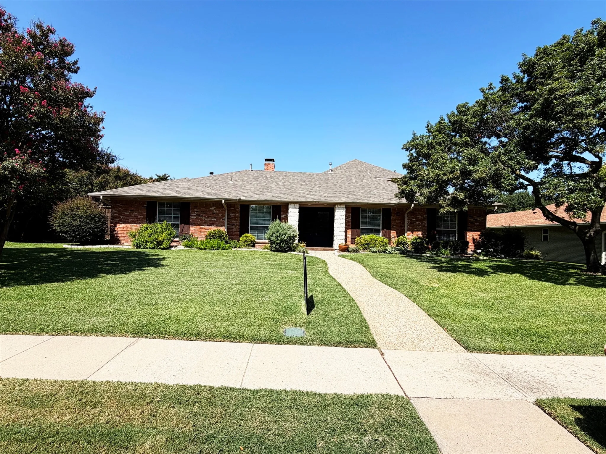 Single Family Residence For Sale in Collin County , 3303 Canyon Creek Drive, Richardson, Texas 75080, 4 Bedroom, 4 Bathroom, 2 Garage spaces, 3,257 Sqft, built in 1972, mls#21299346, Real Estate Agent in Richardson, Homes For Sale in Collin county, Homes For Sale in Richardson, Realtor in Richardson Texas, Real Estate Brokerage Independent Realty Texas, Luminita Cordes Realtor