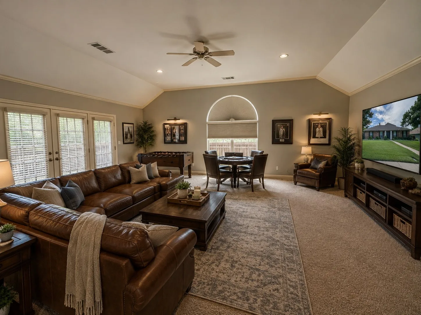 4th bedroom or gameroom with ensuite bathroom - virtually staged