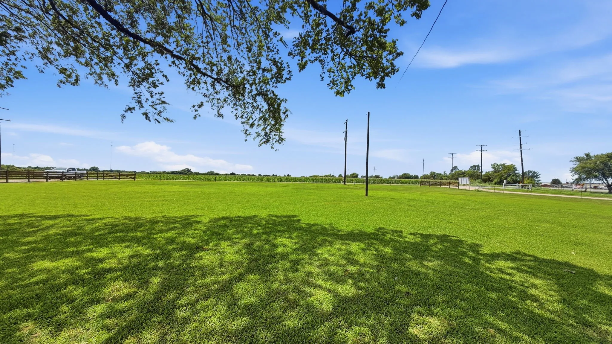 Single Family Residence For Sale in Grayson County , 59 Noland Road, Whitesboro, Texas 76273, 2 Bedroom, 2 Bathroom, Garage spaces, 1,412 Sqft, built in 1951, mls#21300956, Real Estate Agent in Whitesboro, Homes For Sale in Grayson county, Homes For Sale in Whitesboro, Realtor in Whitesboro Texas, Real Estate Brokerage Independent Realty Texas, Luminita Cordes Realtor