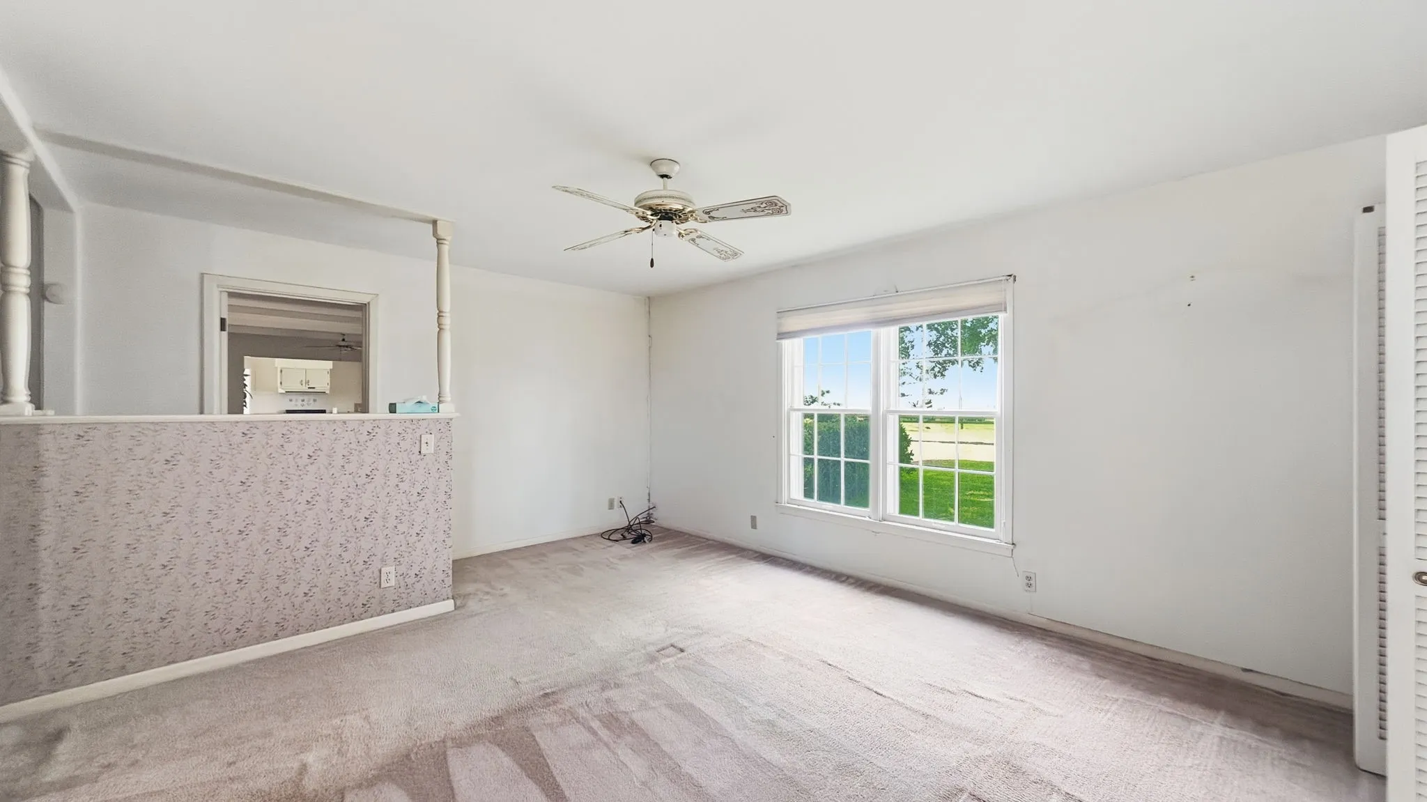 Single Family Residence For Sale in Grayson County , 59 Noland Road, Whitesboro, Texas 76273, 2 Bedroom, 2 Bathroom, Garage spaces, 1,412 Sqft, built in 1951, mls#21300956, Real Estate Agent in Whitesboro, Homes For Sale in Grayson county, Homes For Sale in Whitesboro, Realtor in Whitesboro Texas, Real Estate Brokerage Independent Realty Texas, Luminita Cordes Realtor