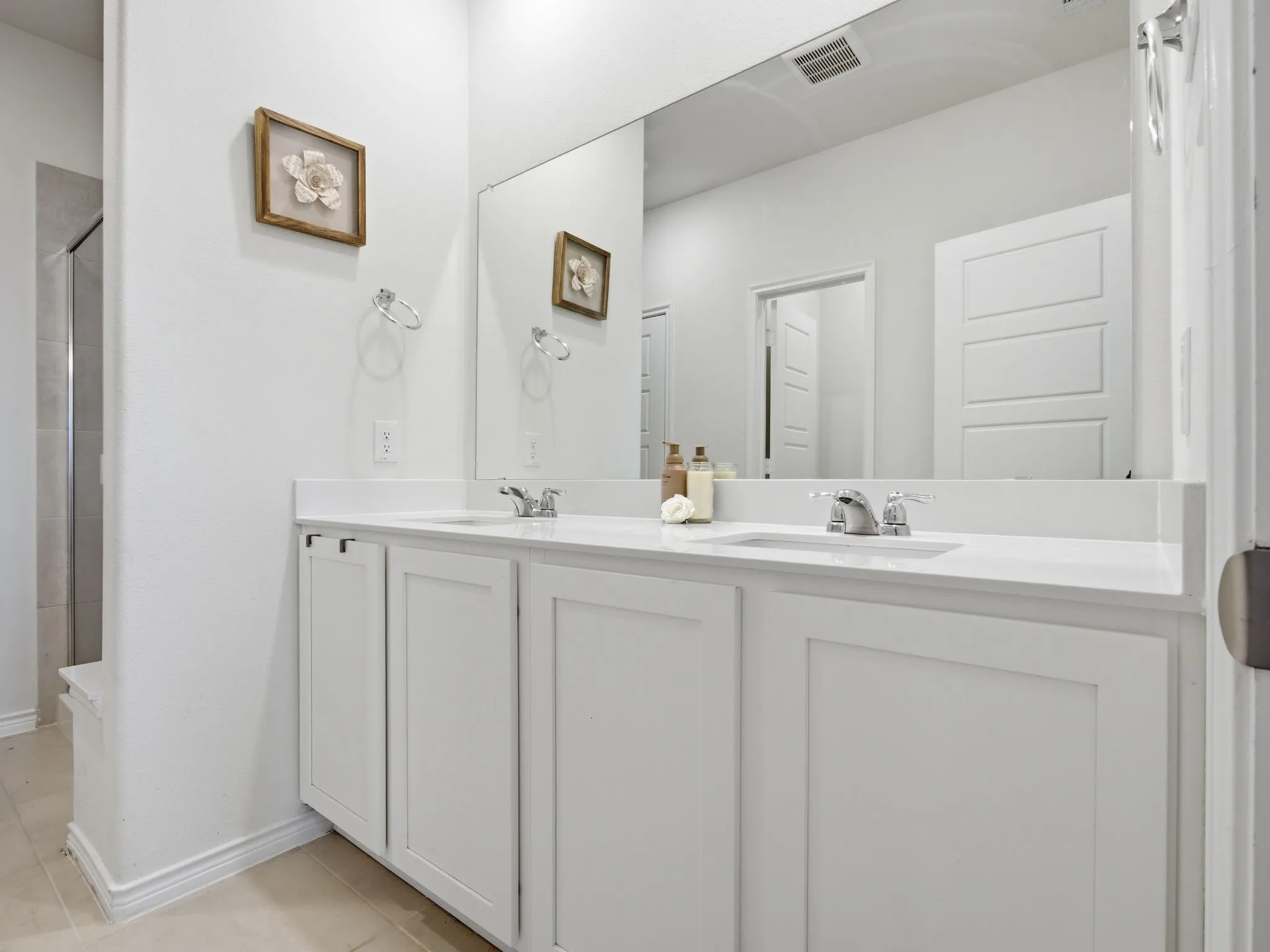 Single Family Residence For Sale in Hunt County , 112 Kiskadee Trail, Caddo Mills, Texas 75135, 4 Bedroom, 3 Bathroom, 2 Garage spaces, 2,940 Sqft, built in 2023, Price $382,500, mls#21301122, Real Estate Agent in Caddo Mills, Homes For Sale in Hunt county, Homes For Sale in Caddo Mills, Realtor in Caddo Mills Texas, Real Estate Brokerage Independent Realty Texas, Luminita Cordes Realtor