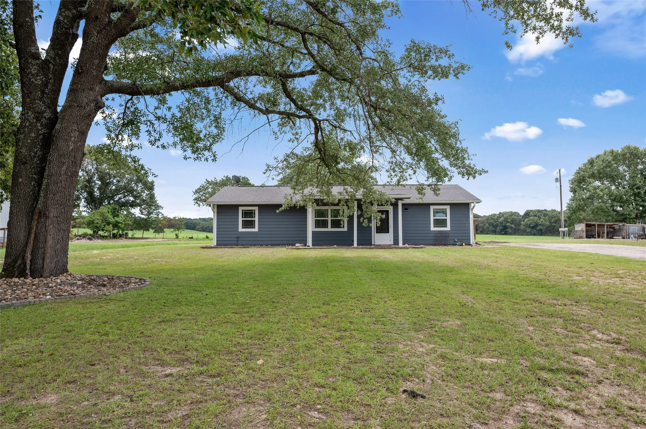 Single Family Residence For Sale in Wood County , 821 County road 3245, Quitman, Texas 75783, 2 Bedrooms, 2 Bathrooms, Garage spaces, 1,248 Sqft, built in 2006, Price $244,900, mls#21301147, Real Estate Agent in Quitman, Homes For Sale in Wood county, Homes For Sale in Quitman, Realtor in Quitman Texas, Real Estate Brokerage Independent Realty Texas, Luminita Cordes Realtor